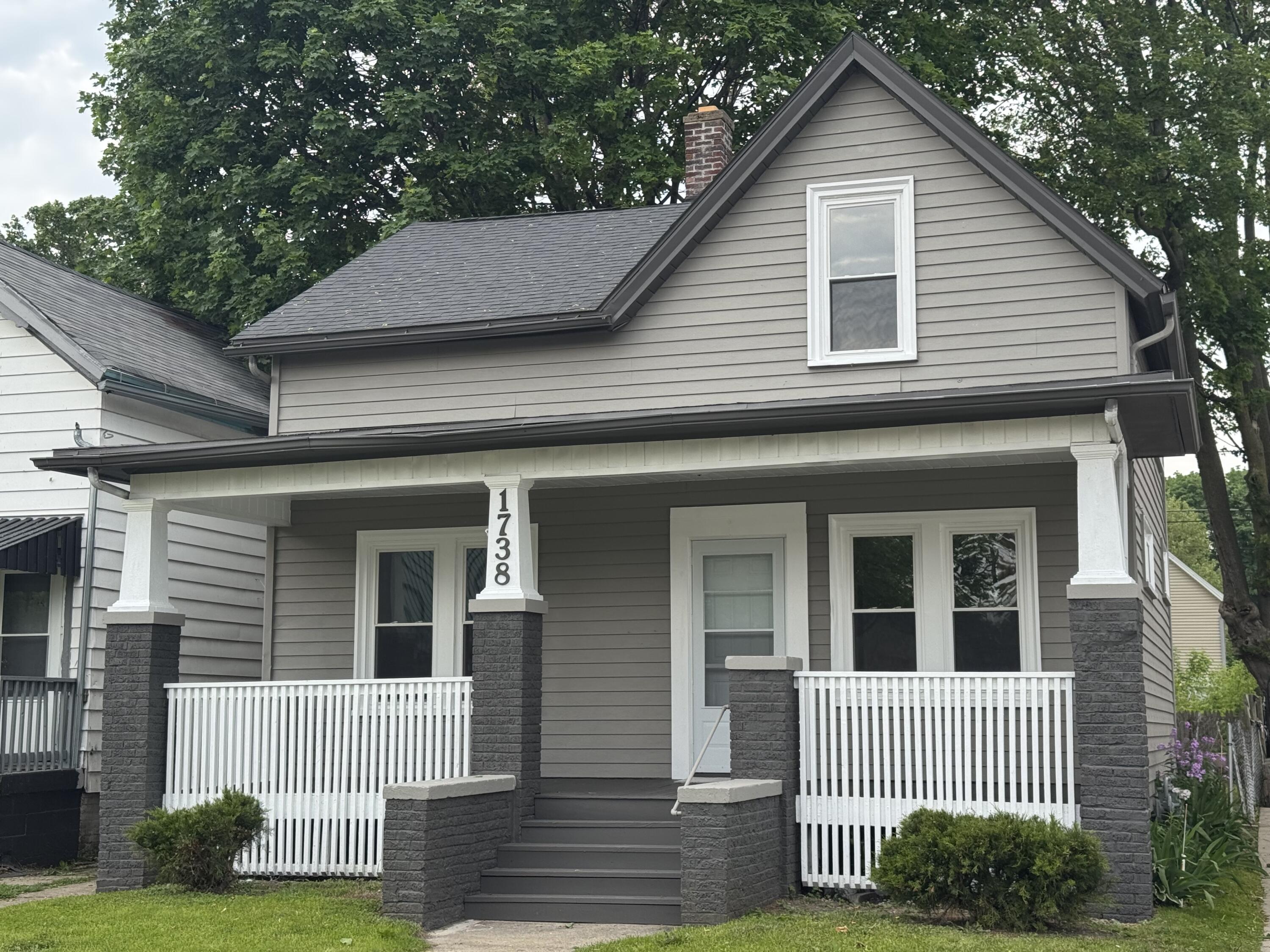 1738 Center St, Racine