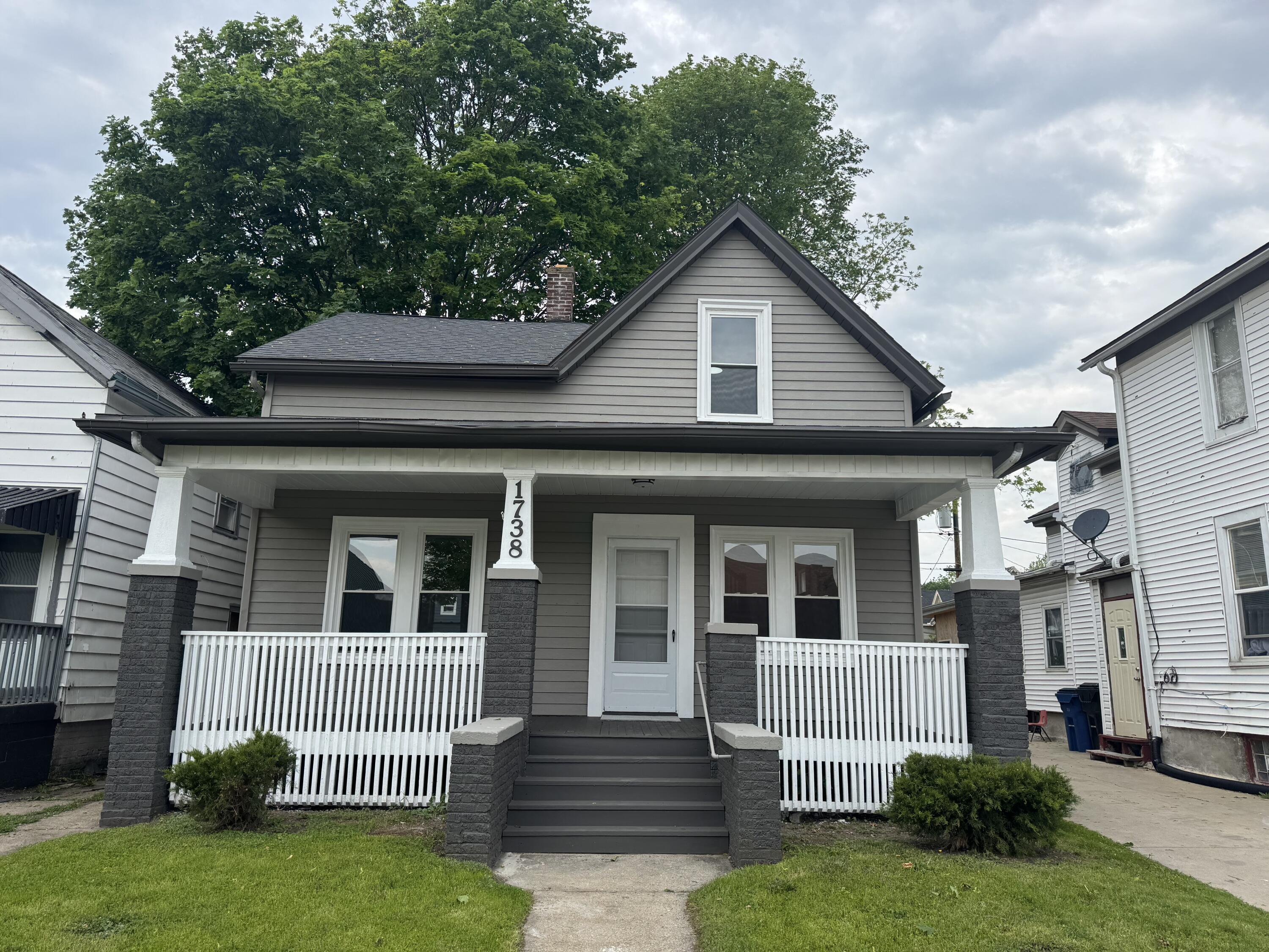 1738 Center St, Racine
