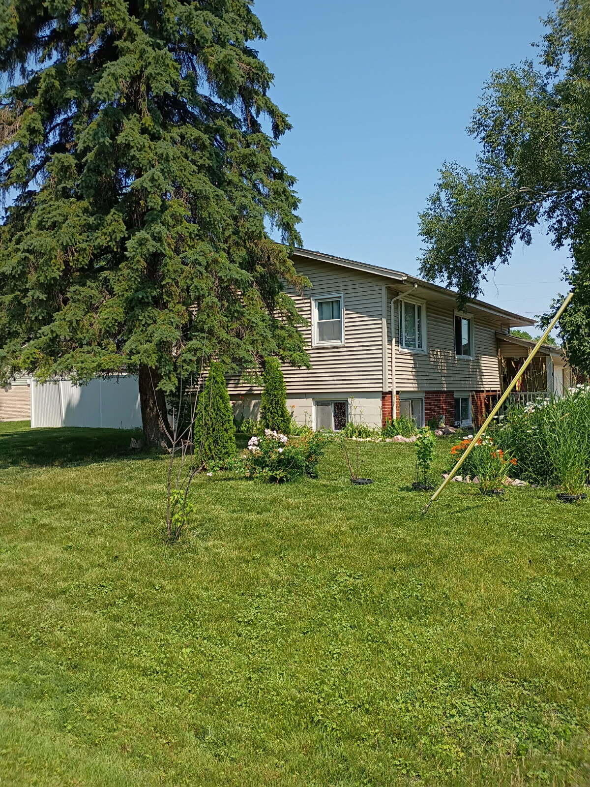 3838 Western Way, Caledonia