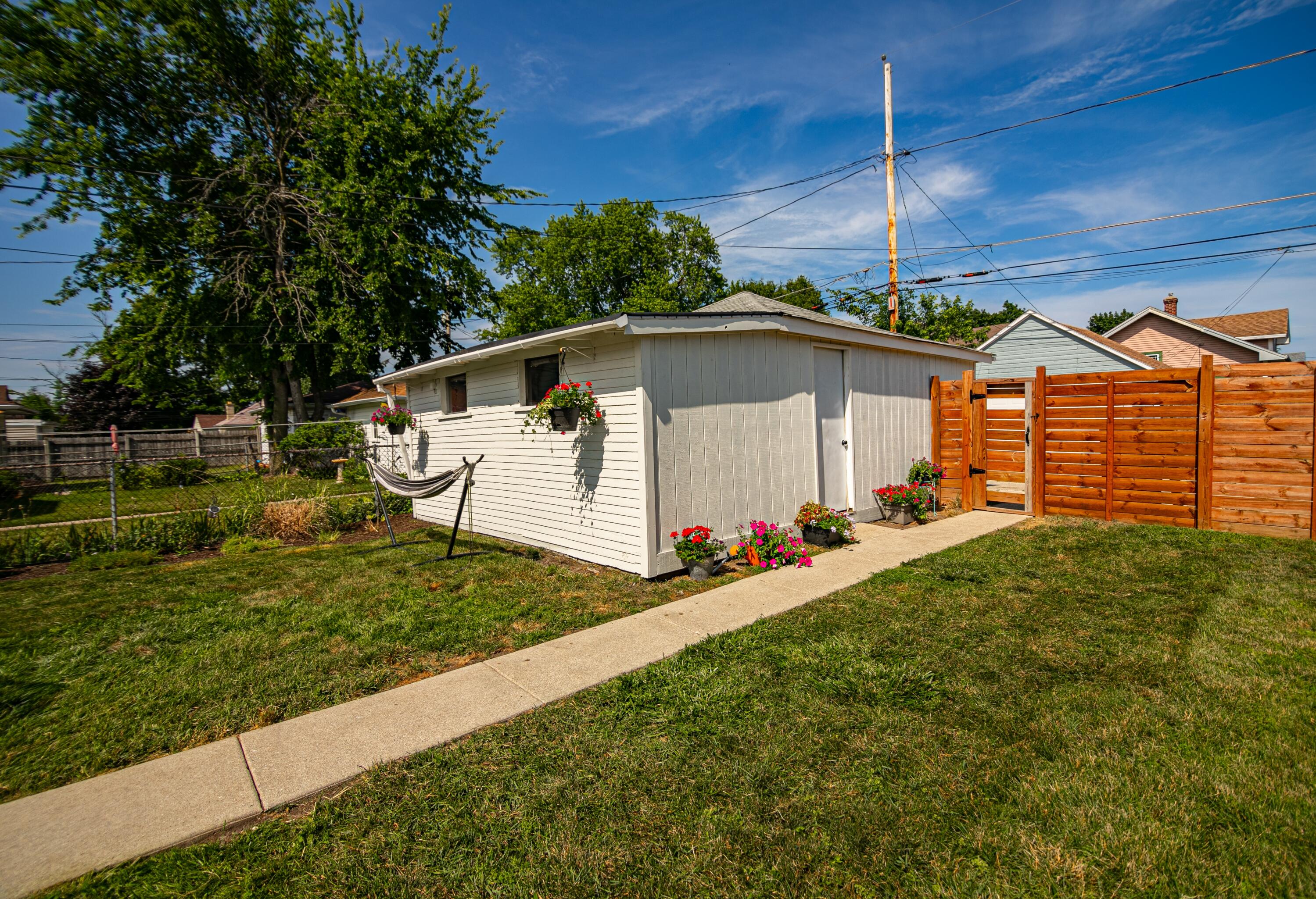 1931 Quincy Ave, Racine