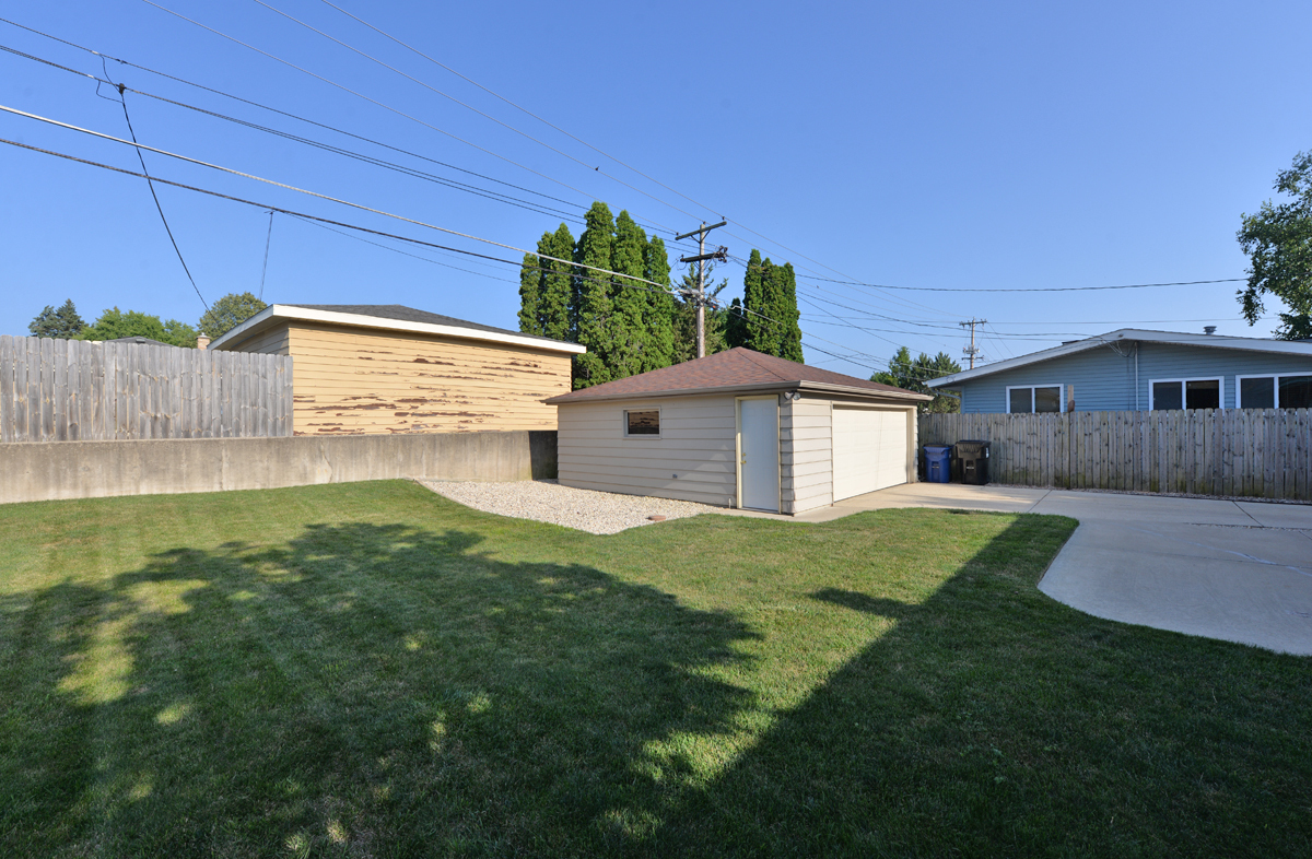 65 Virginia St, Racine