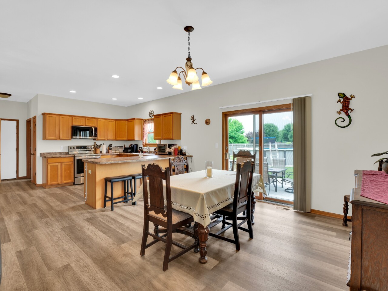 2748 Deer Creek Dr, Mount Pleasant