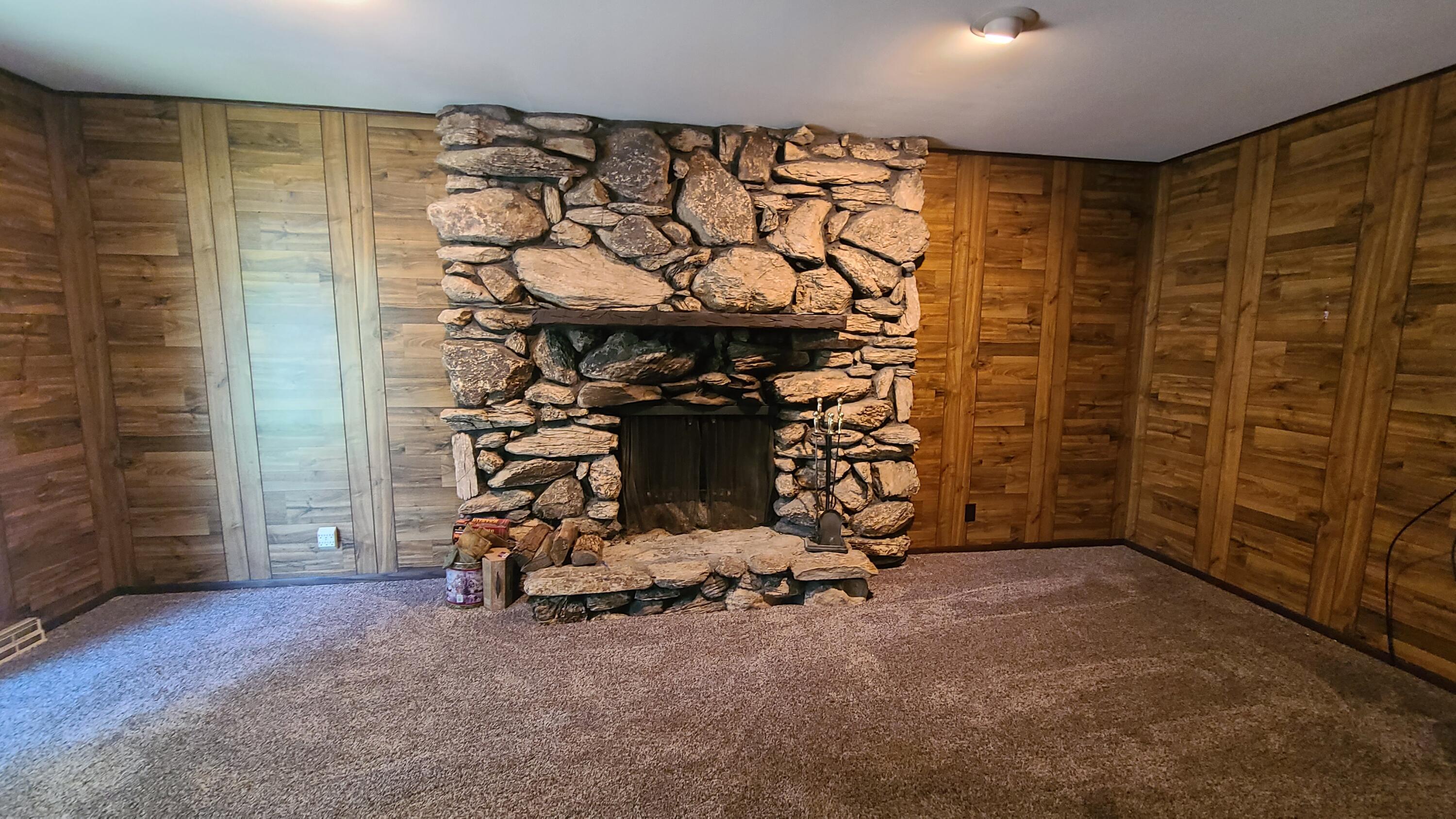 3331 Green Meadows Ln, Elmwood Park