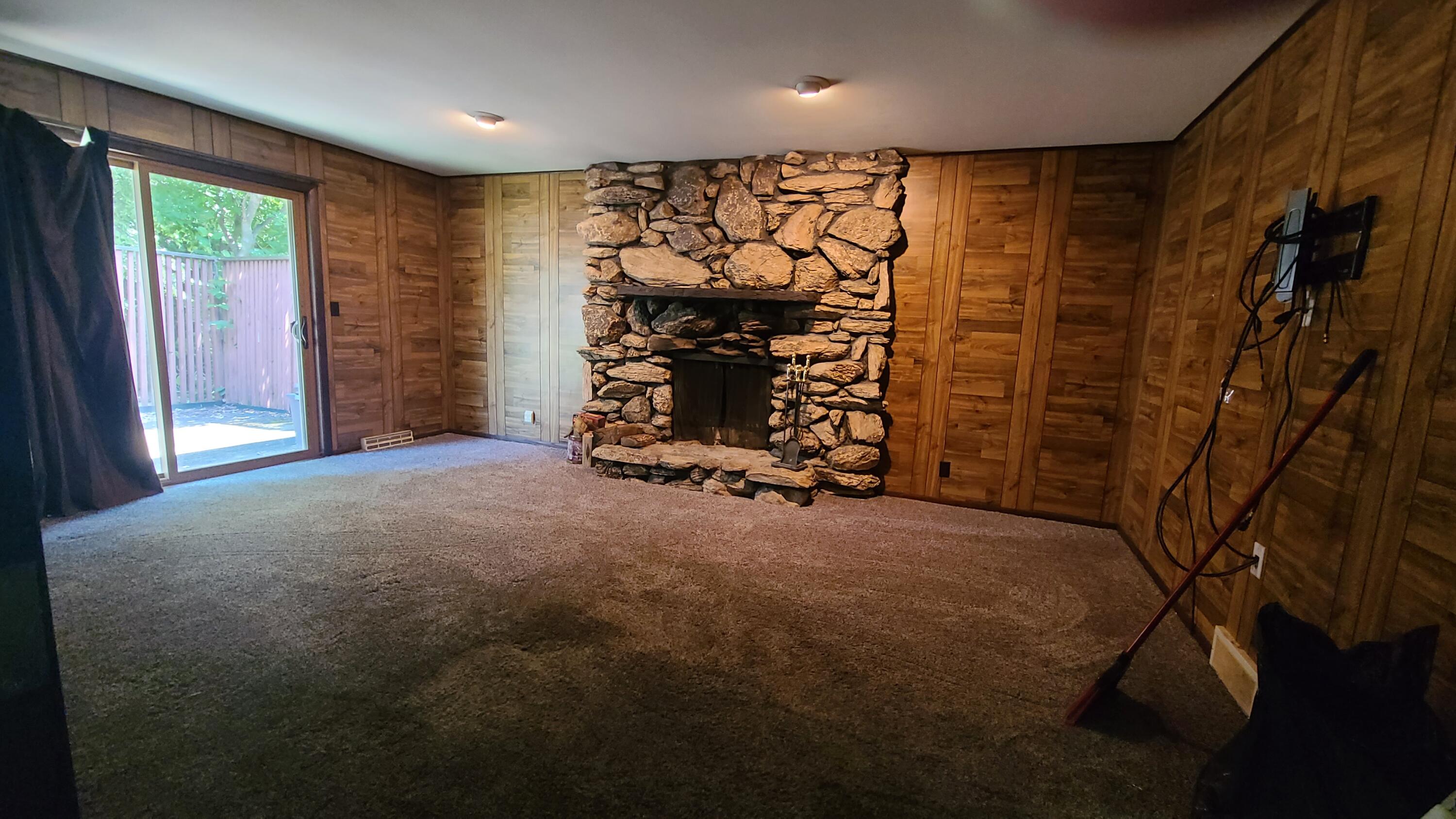 3331 Green Meadows Ln, Elmwood Park