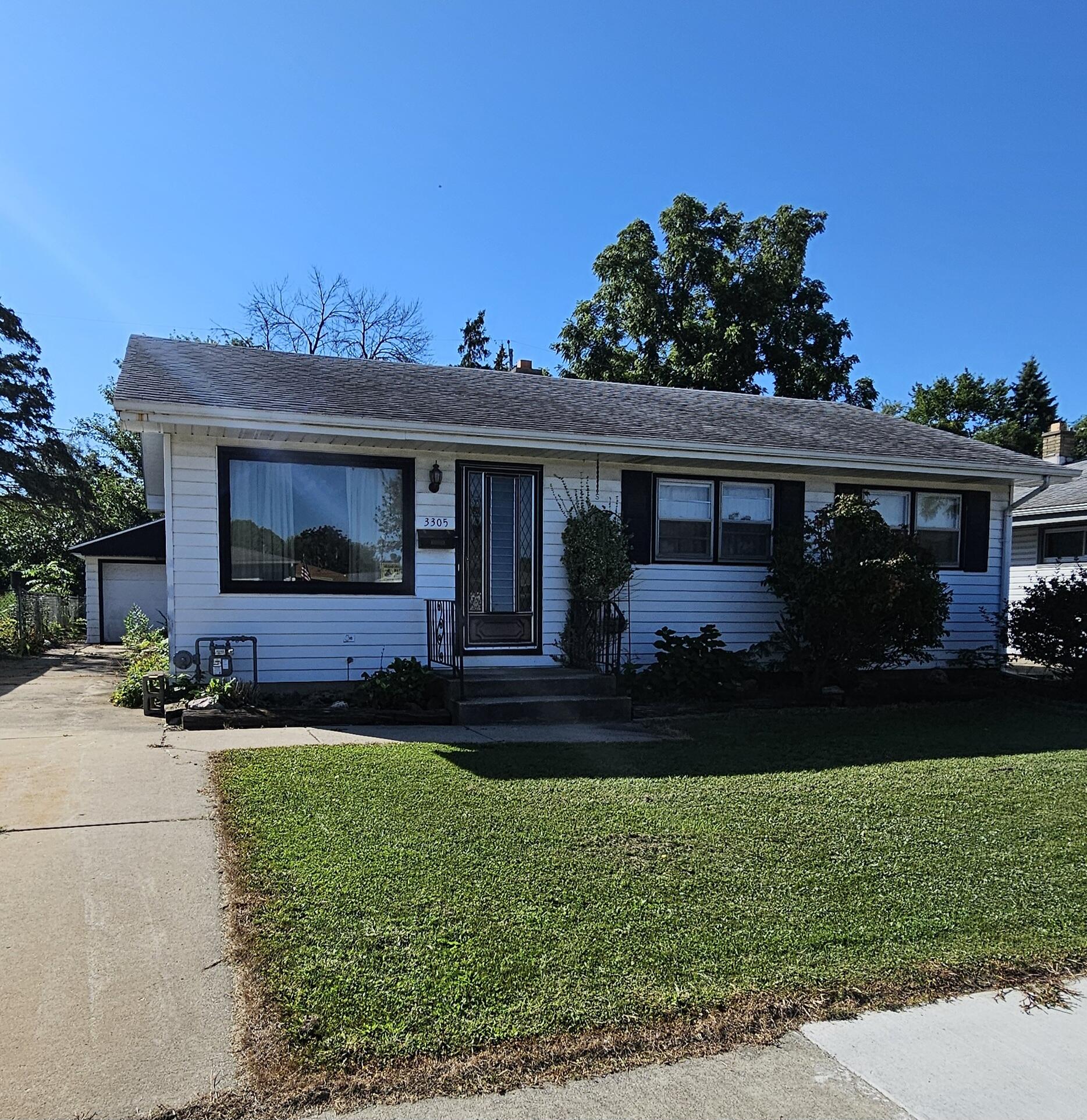 3305 Conrad Dr, Racine