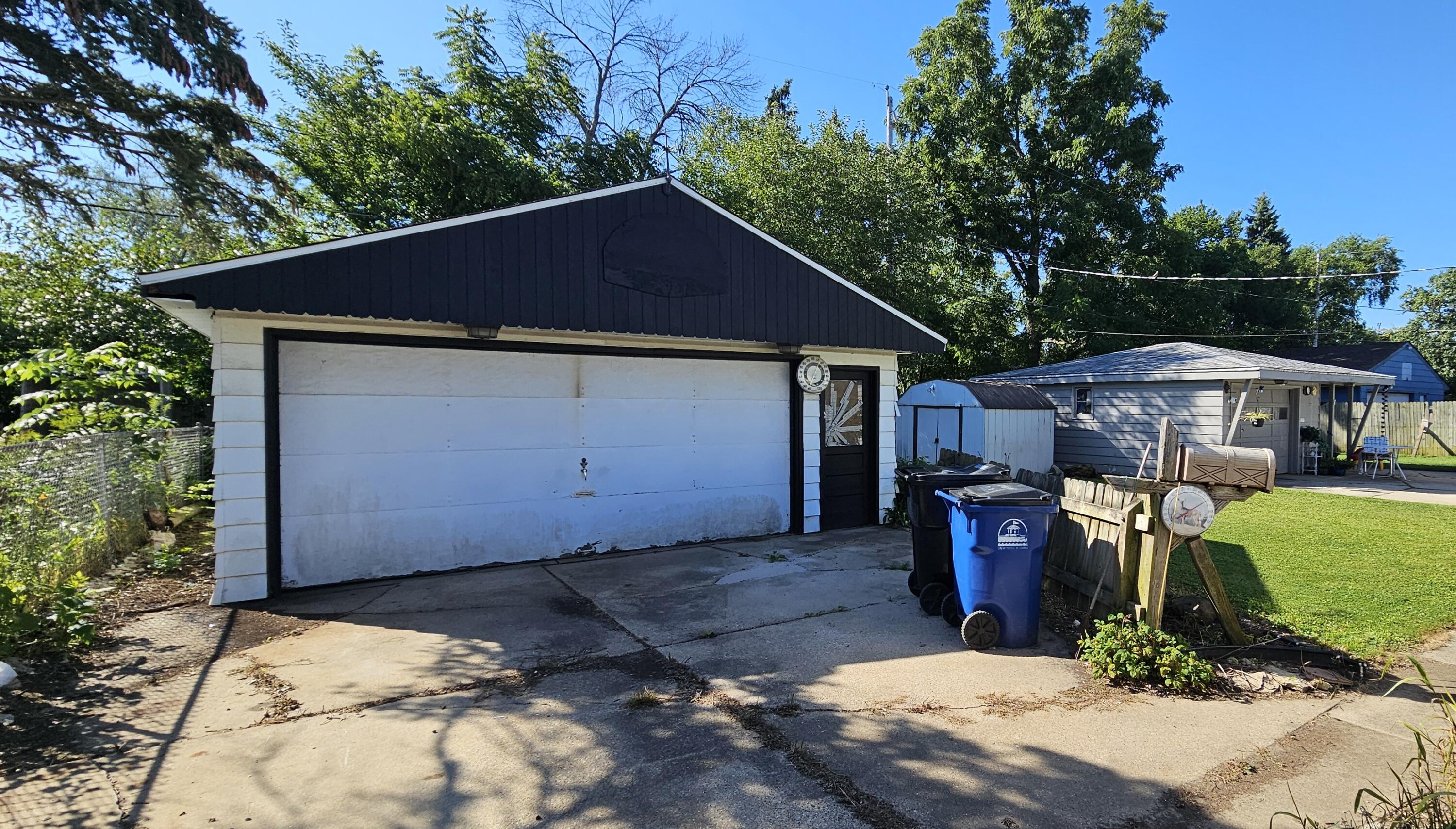 3305 Conrad Dr, Racine