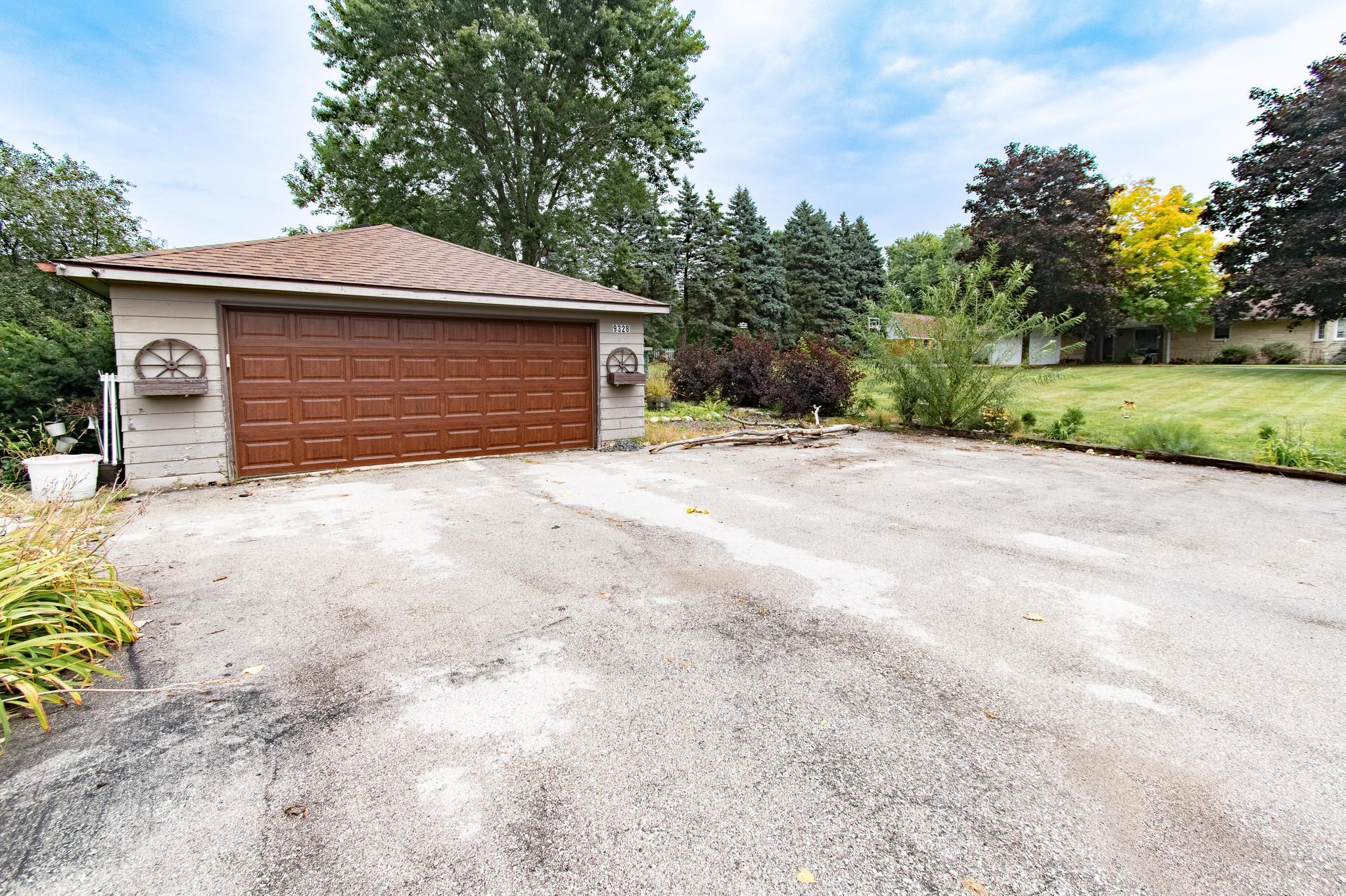 9328 Northwestern Ave, Caledonia