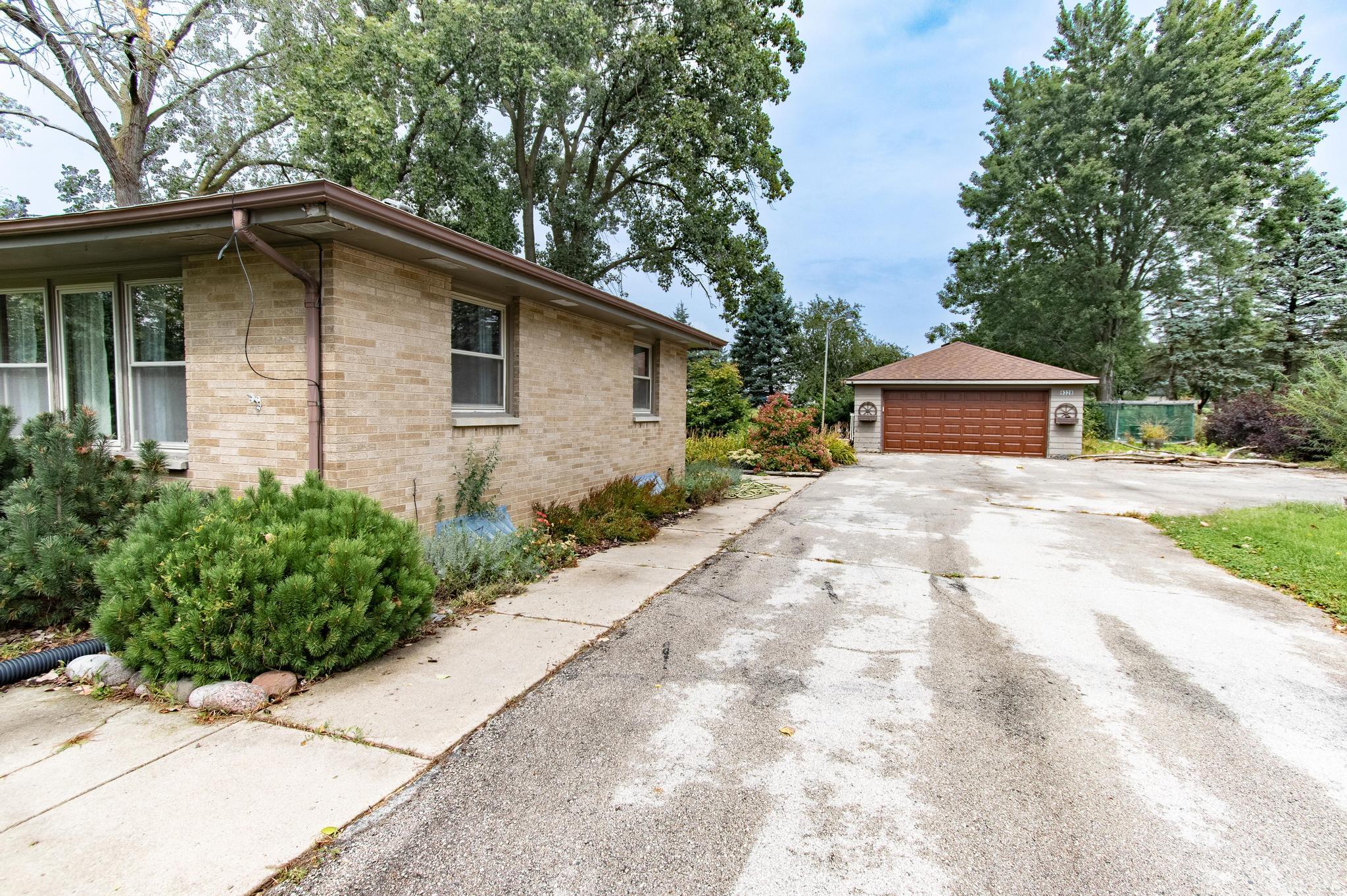 9328 Northwestern Ave, Caledonia