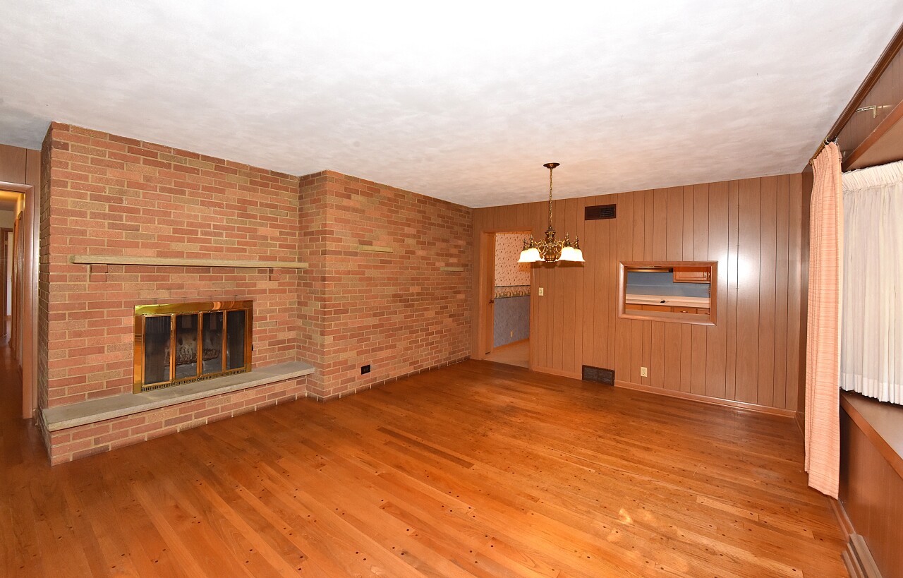 3421 Twin Ln, Caledonia