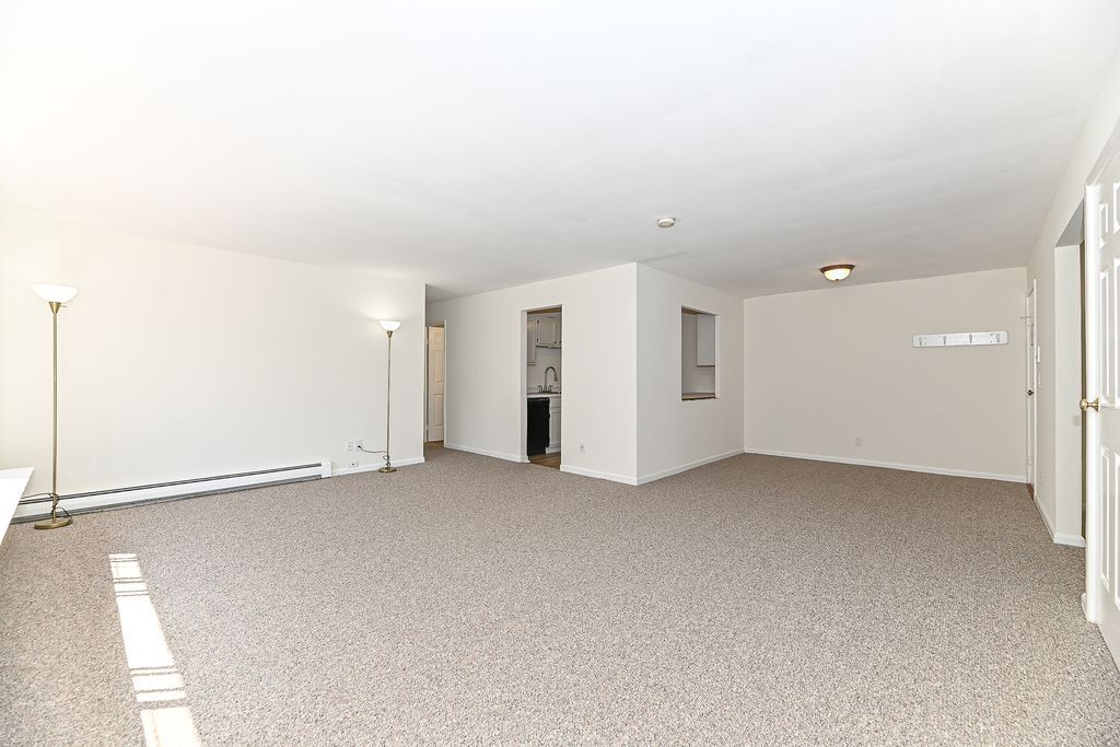 157 Linden Ln, 8, Thiensville