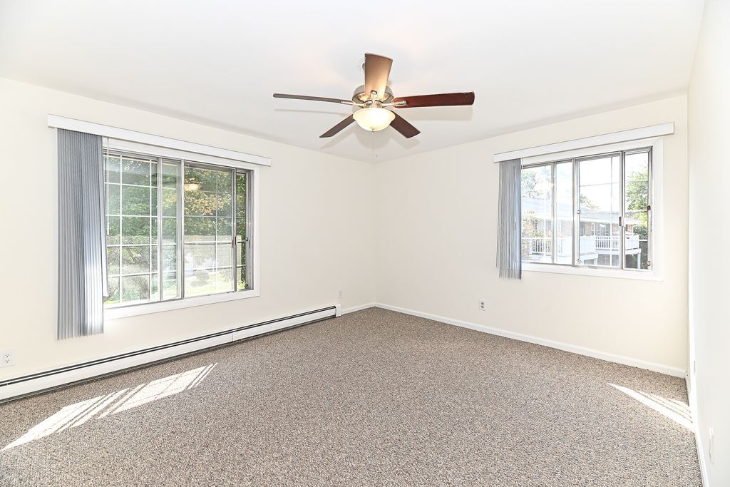 157 Linden Ln, 8, Thiensville