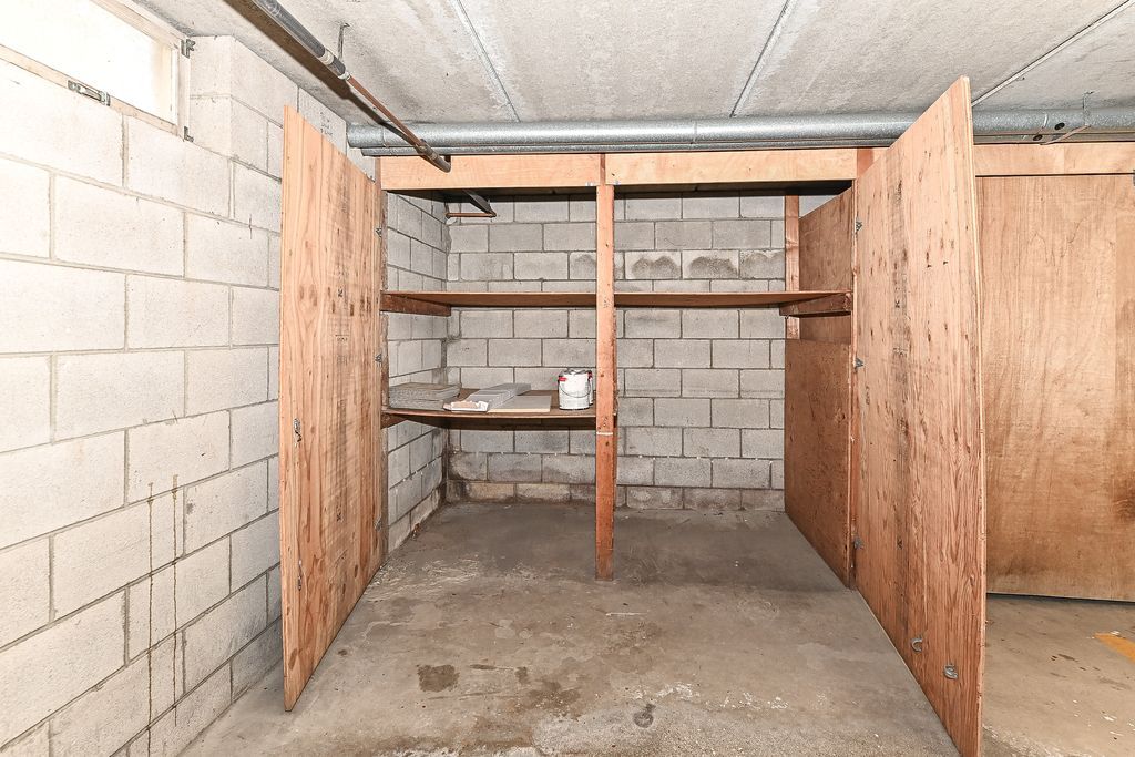 157 Linden Ln, 8, Thiensville