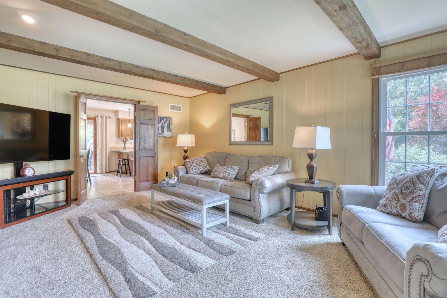 3620 Fenceline Rd, Caledonia