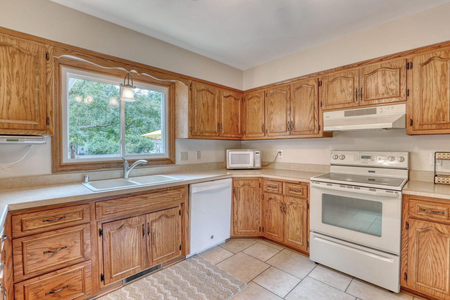 3620 Fenceline Rd, Caledonia