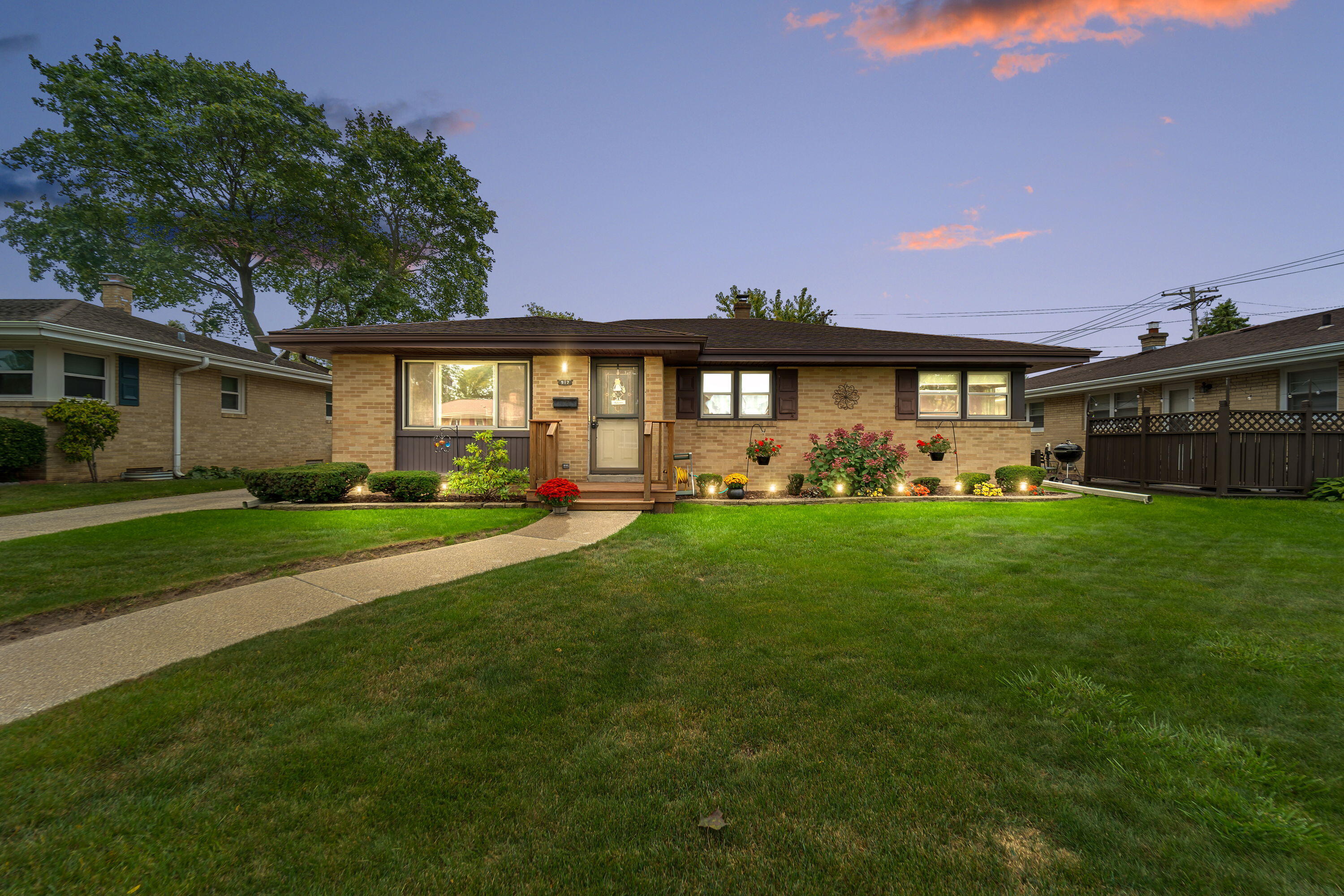 917 Coronada Dr, Racine