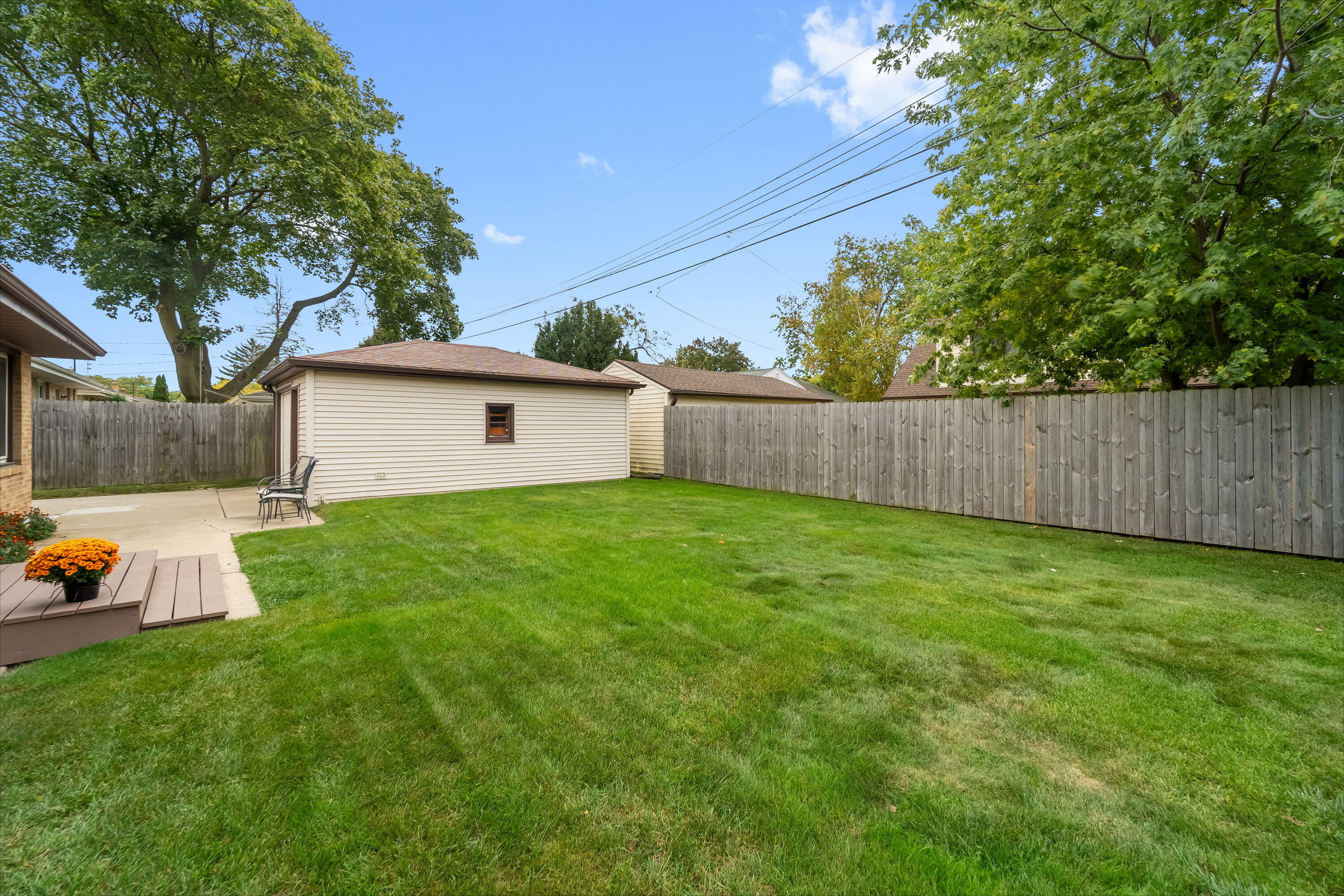 917 Coronada Dr, Racine