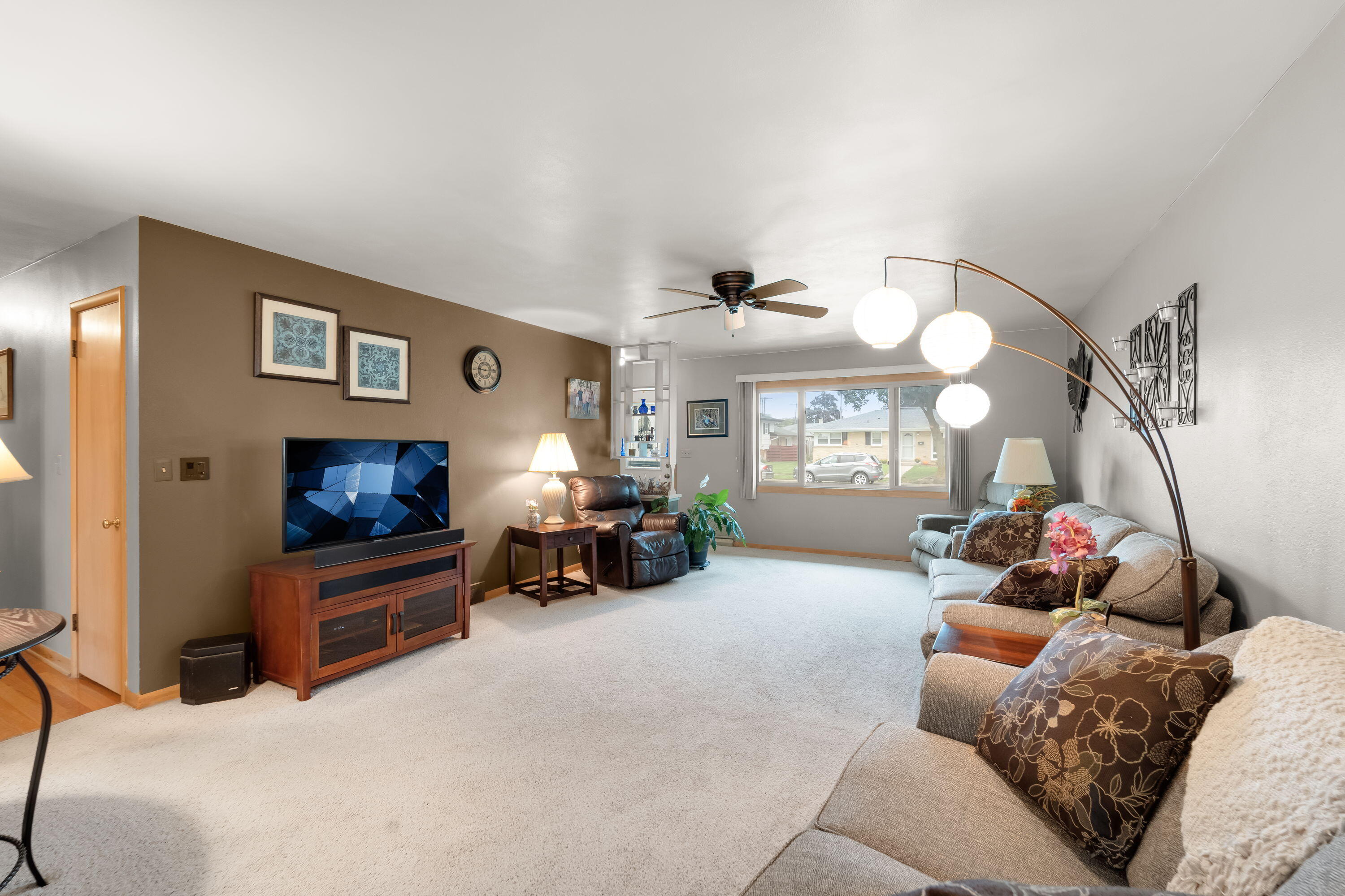 917 Coronada Dr, Racine
