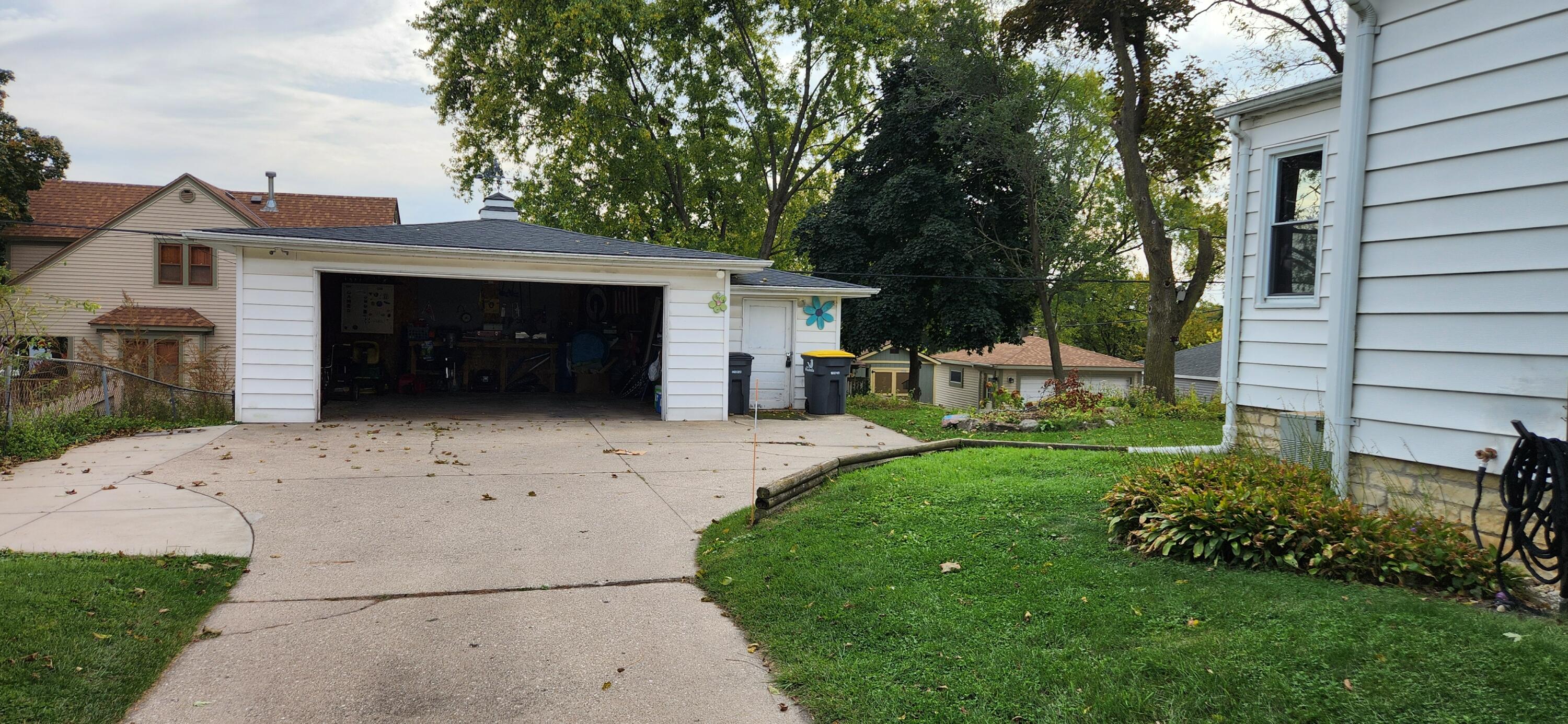 1021 Arcadian Ave, Waukesha