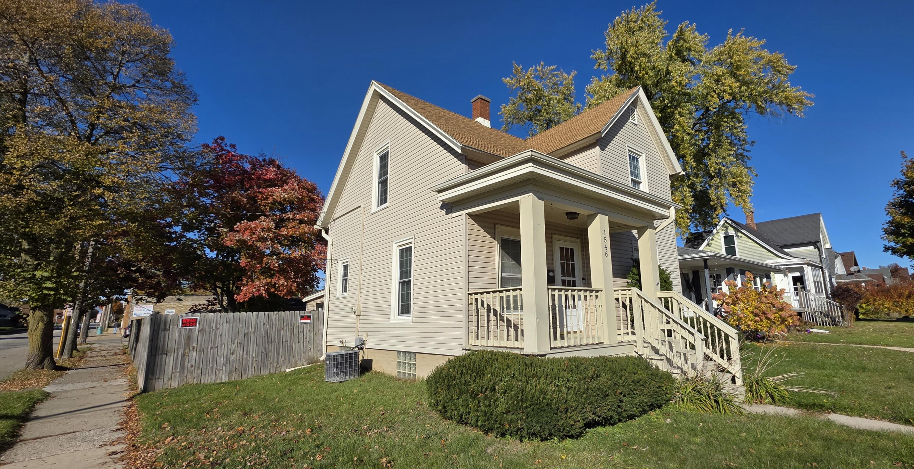 1546 Hayes Ave, Racine