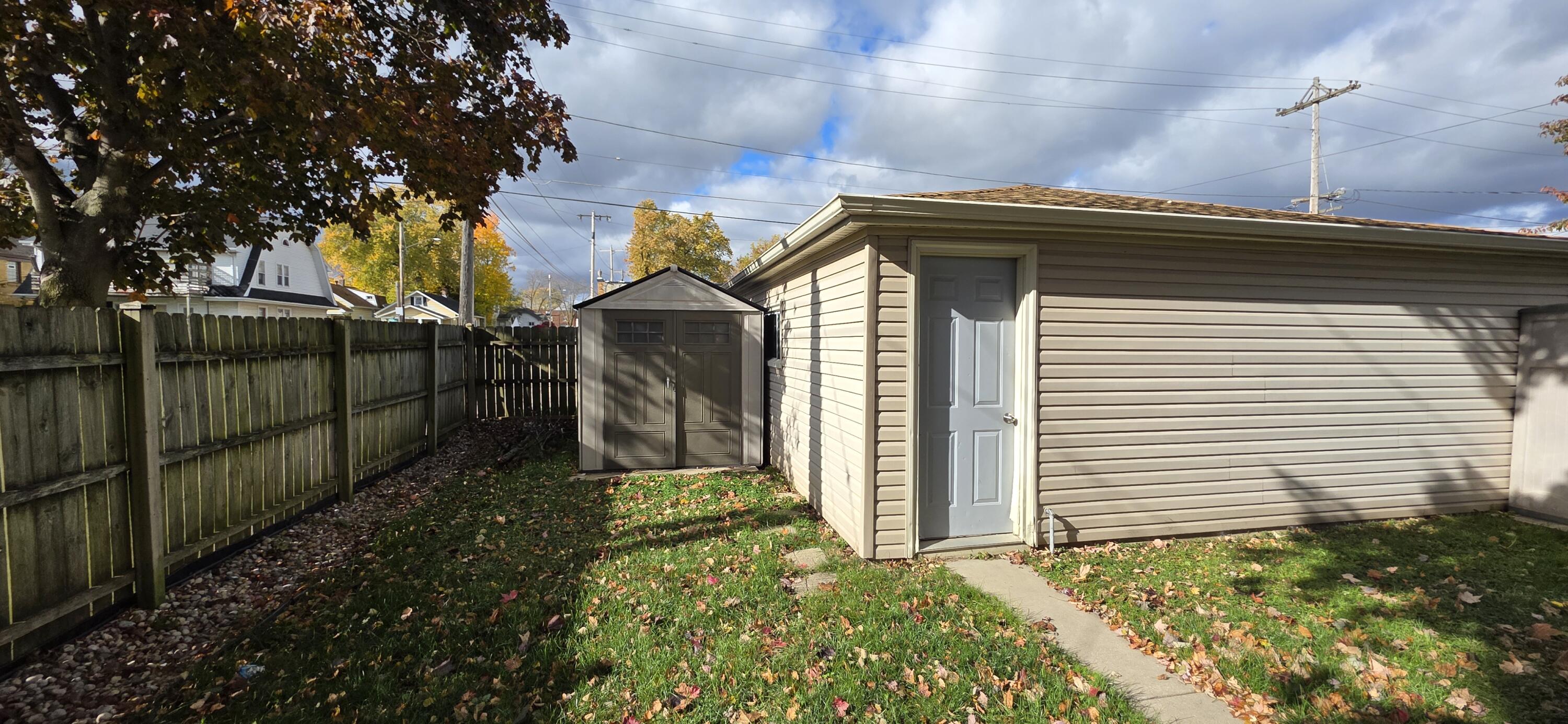 1546 Hayes Ave, Racine
