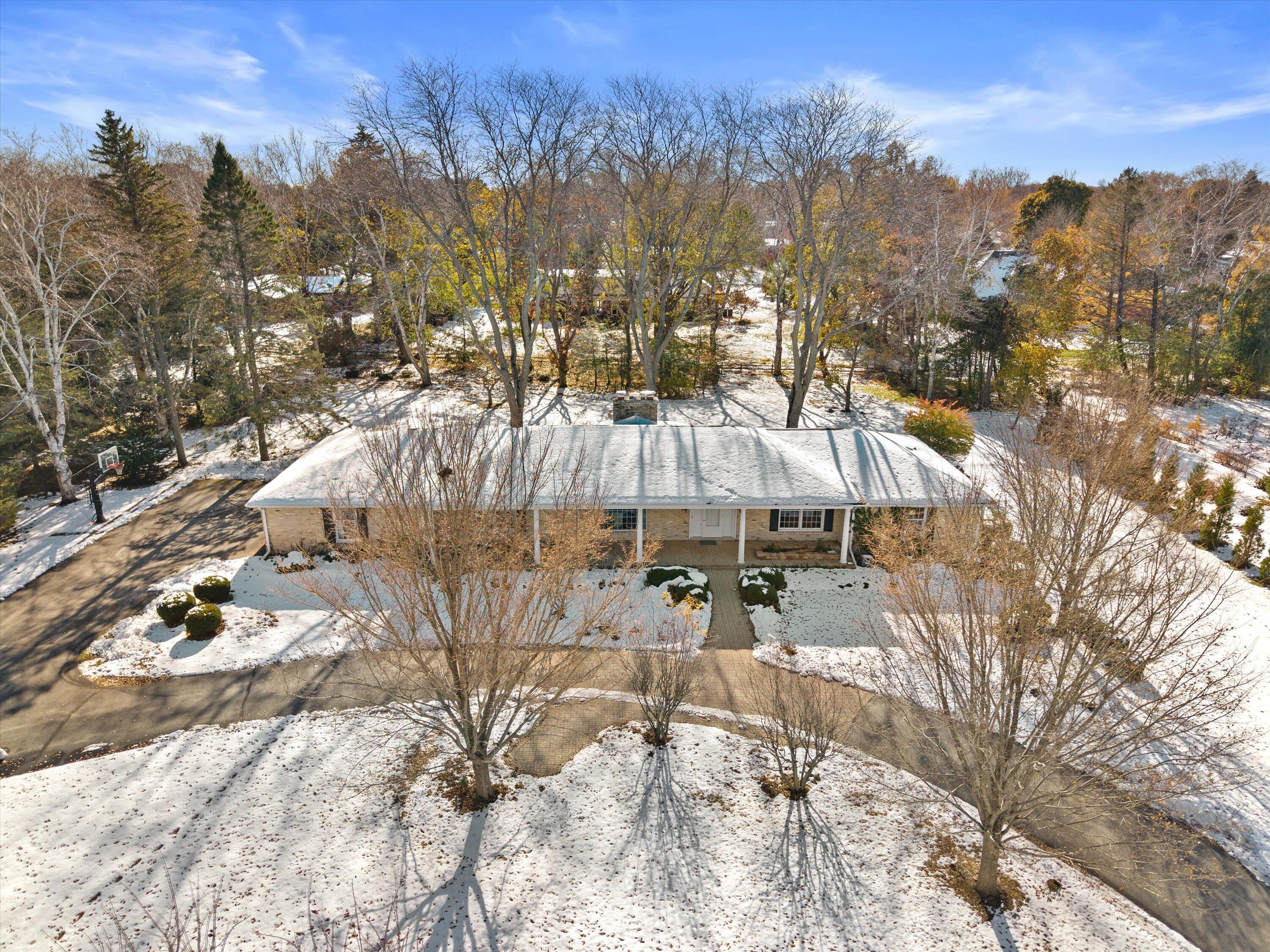 5340 Wind Point Rd, Wind Point