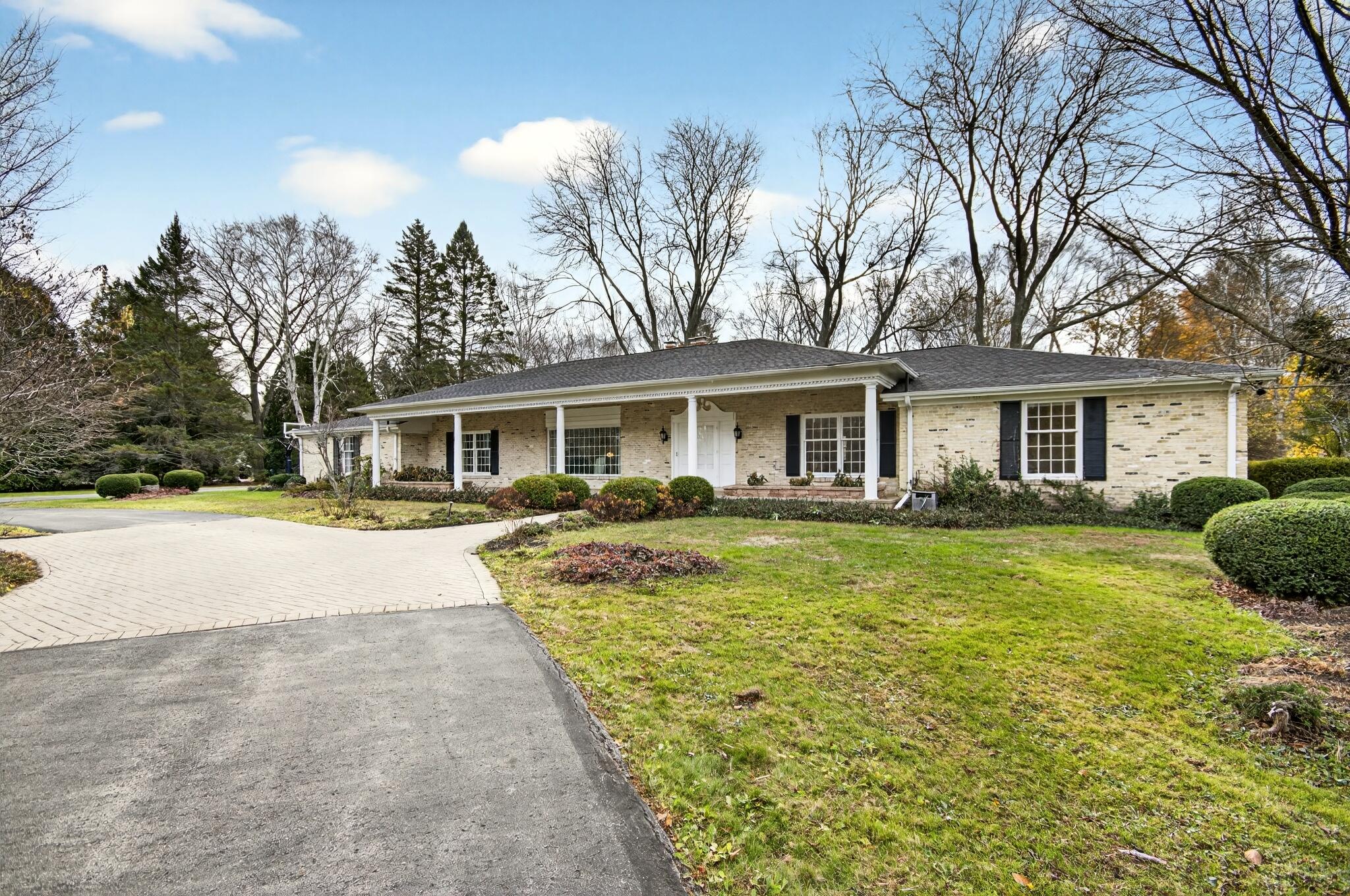 5340 Wind Point Rd, Wind Point