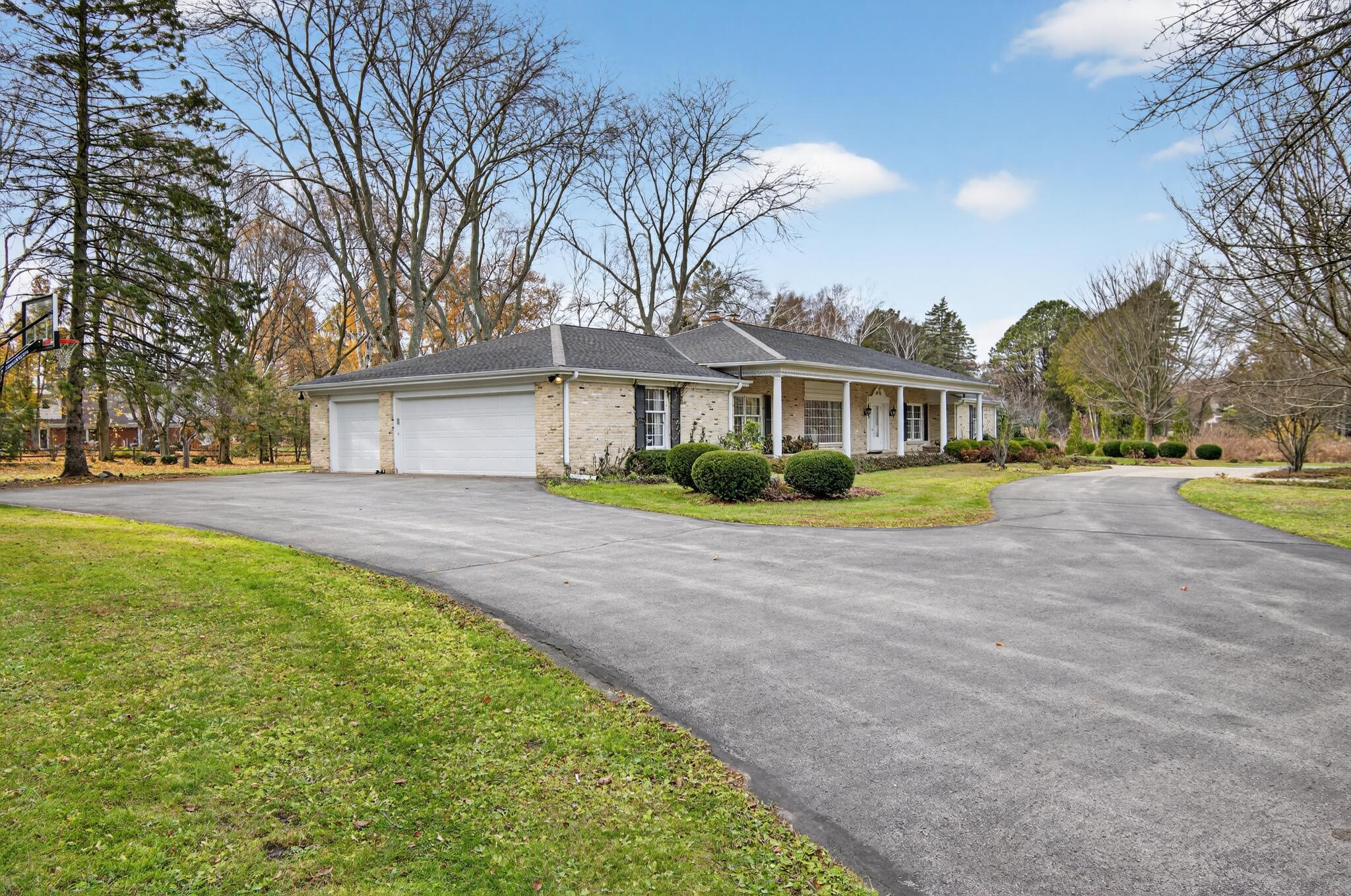 5340 Wind Point Rd, Wind Point