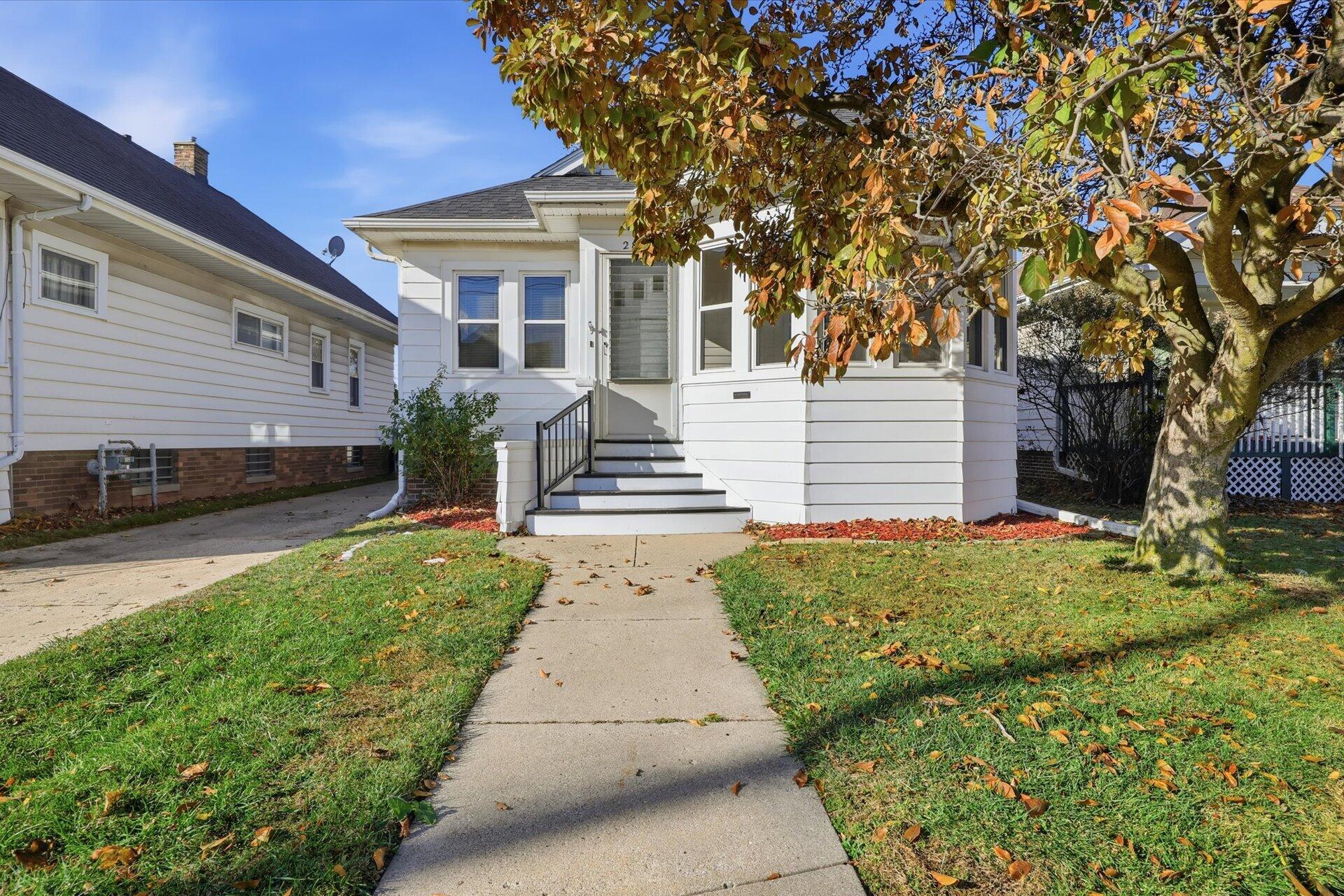 2816 Douglas Ave, Racine