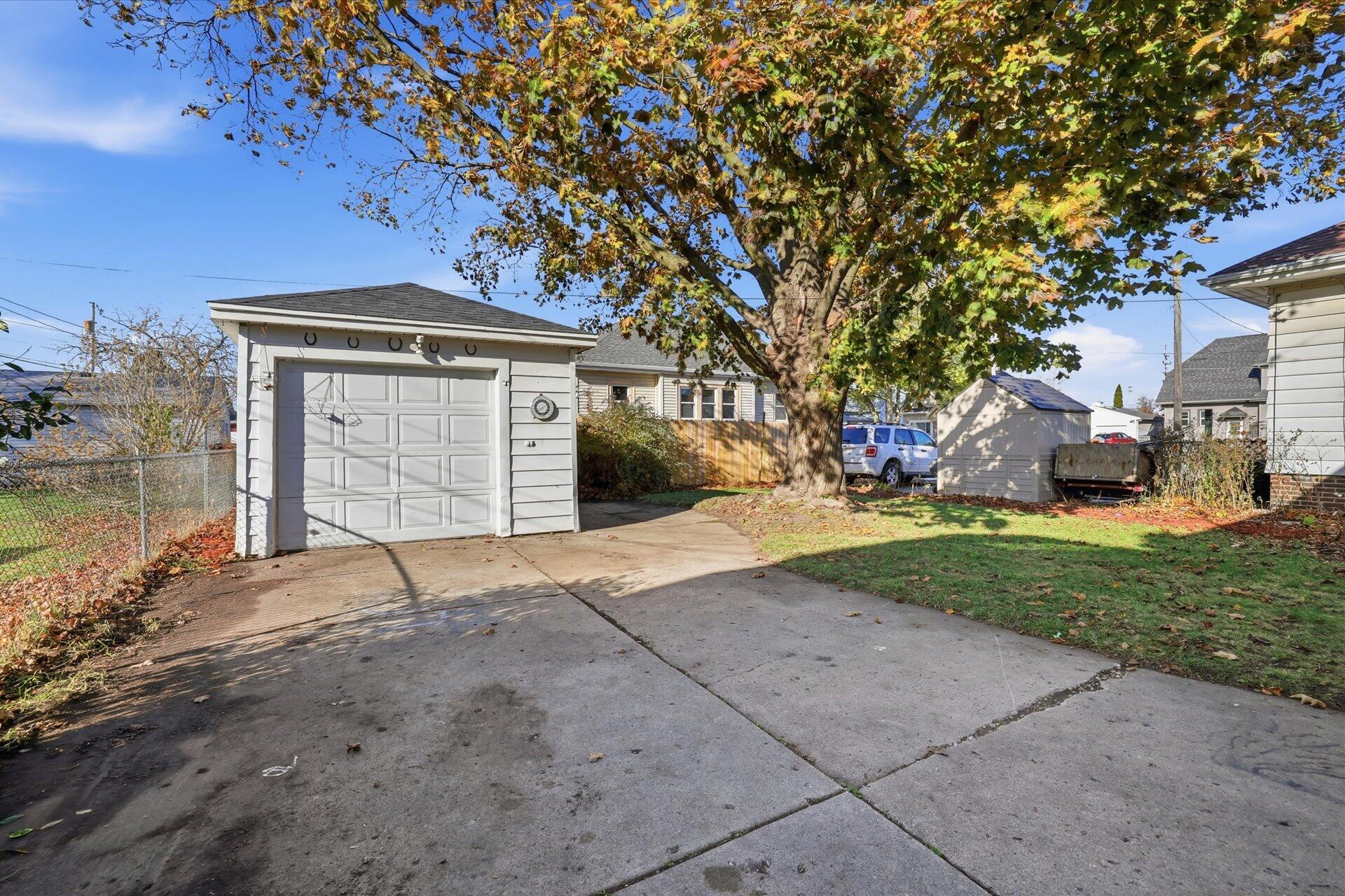 2816 Douglas Ave, Racine