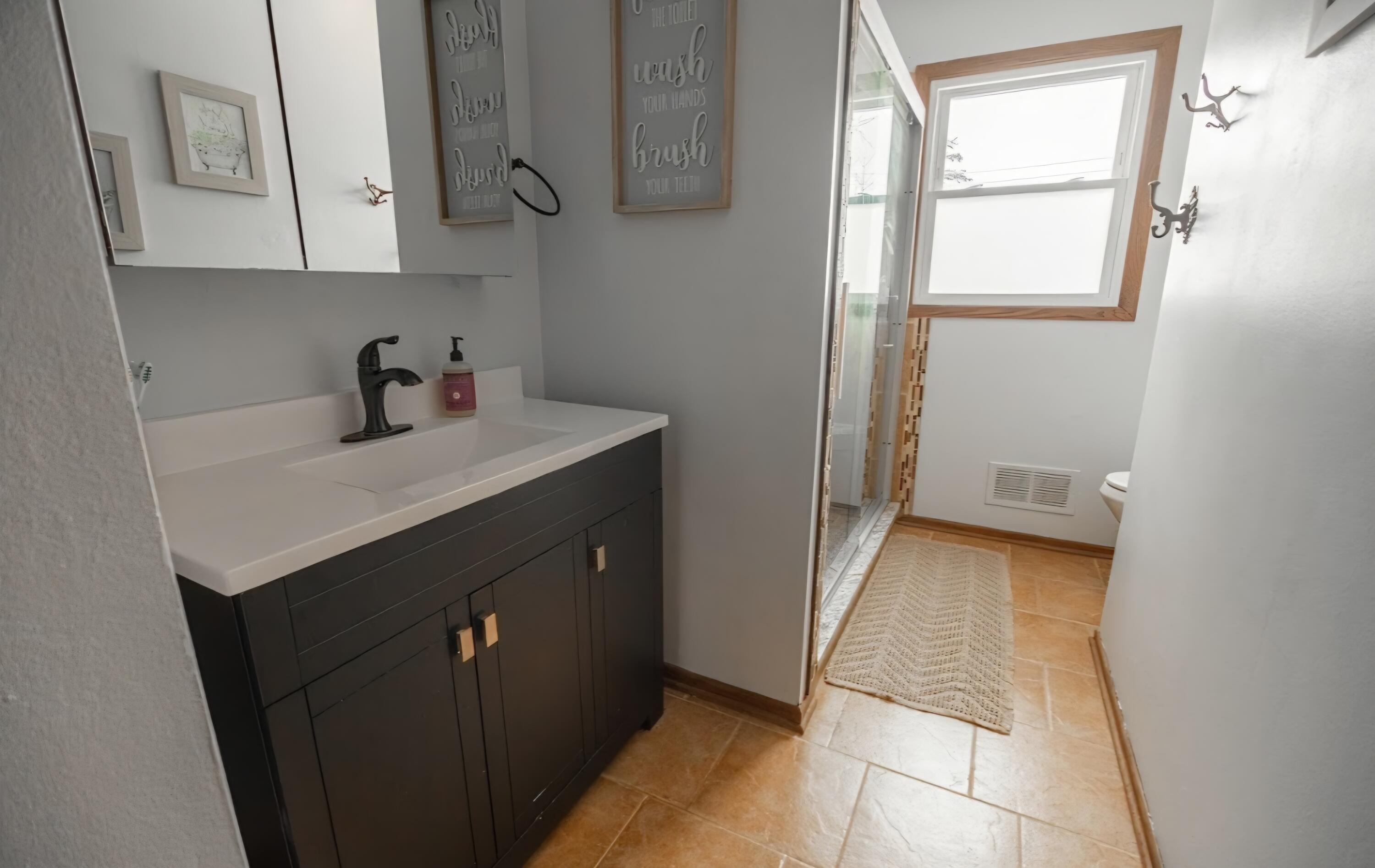 1424 Hickory Way, Racine