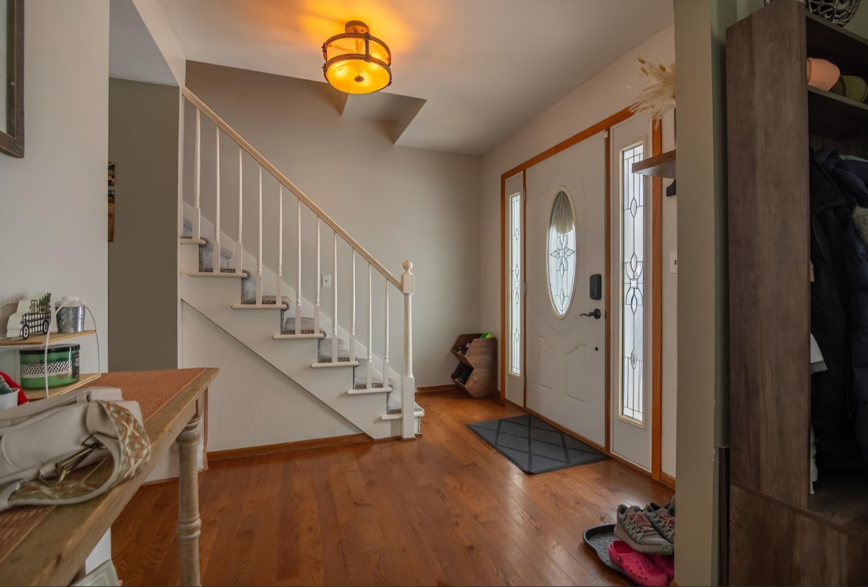 1424 Hickory Way, Racine