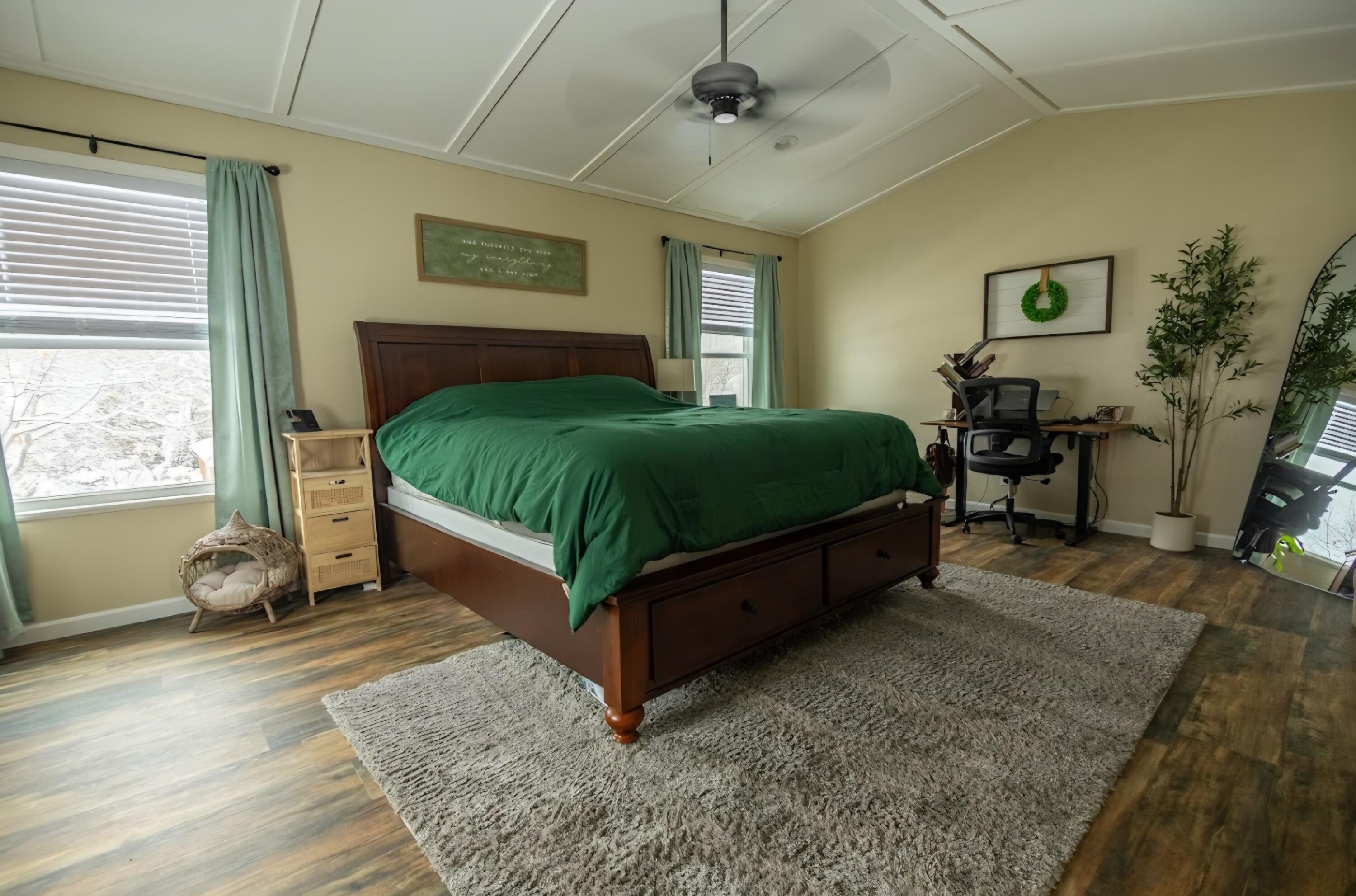 1424 Hickory Way, Racine
