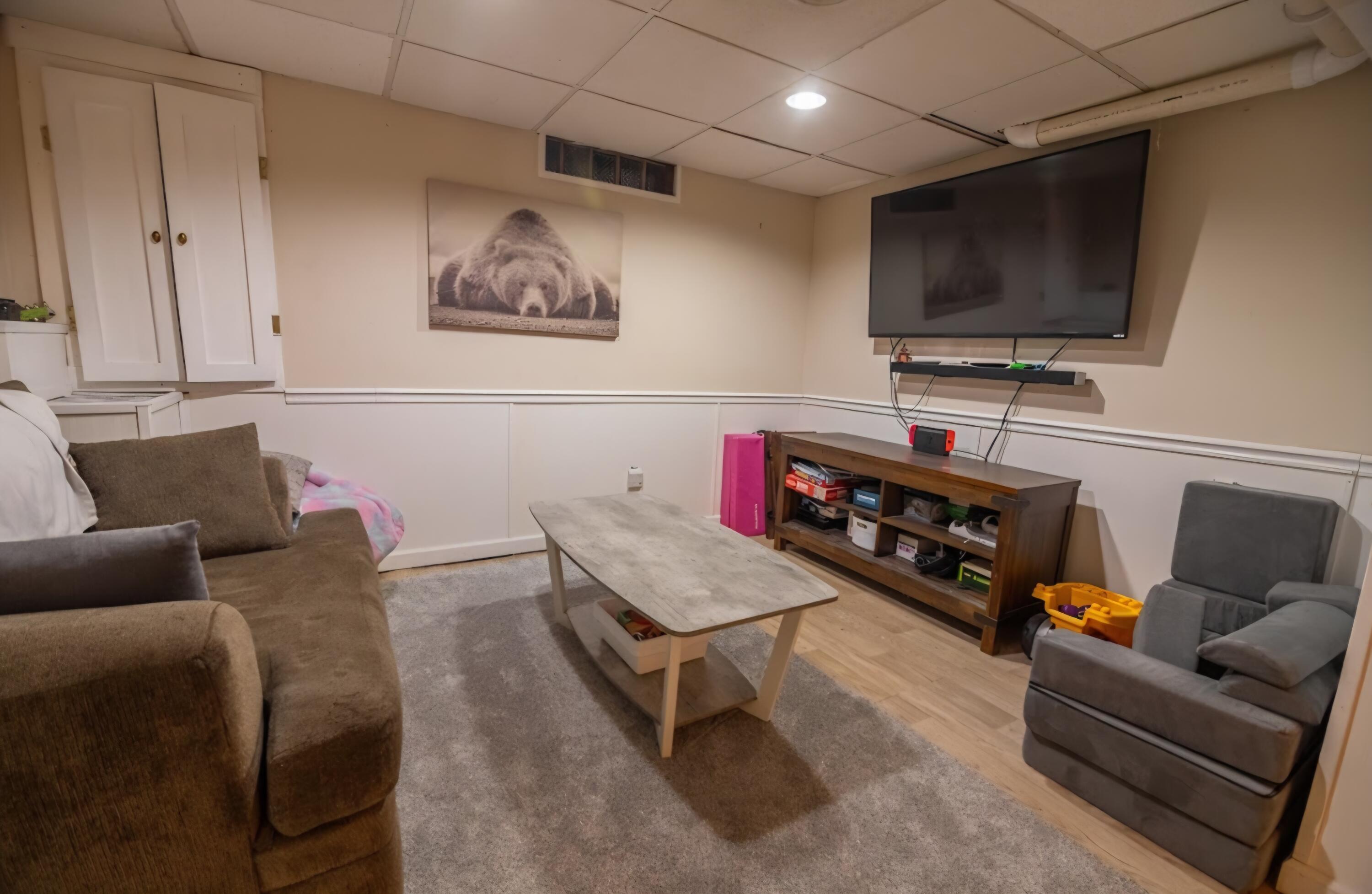 1424 Hickory Way, Racine