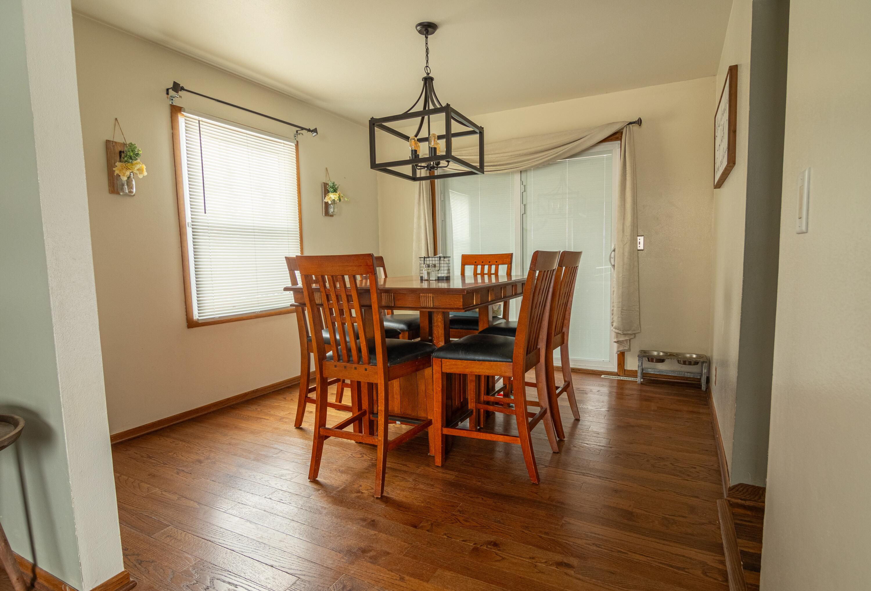 1424 Hickory Way, Racine