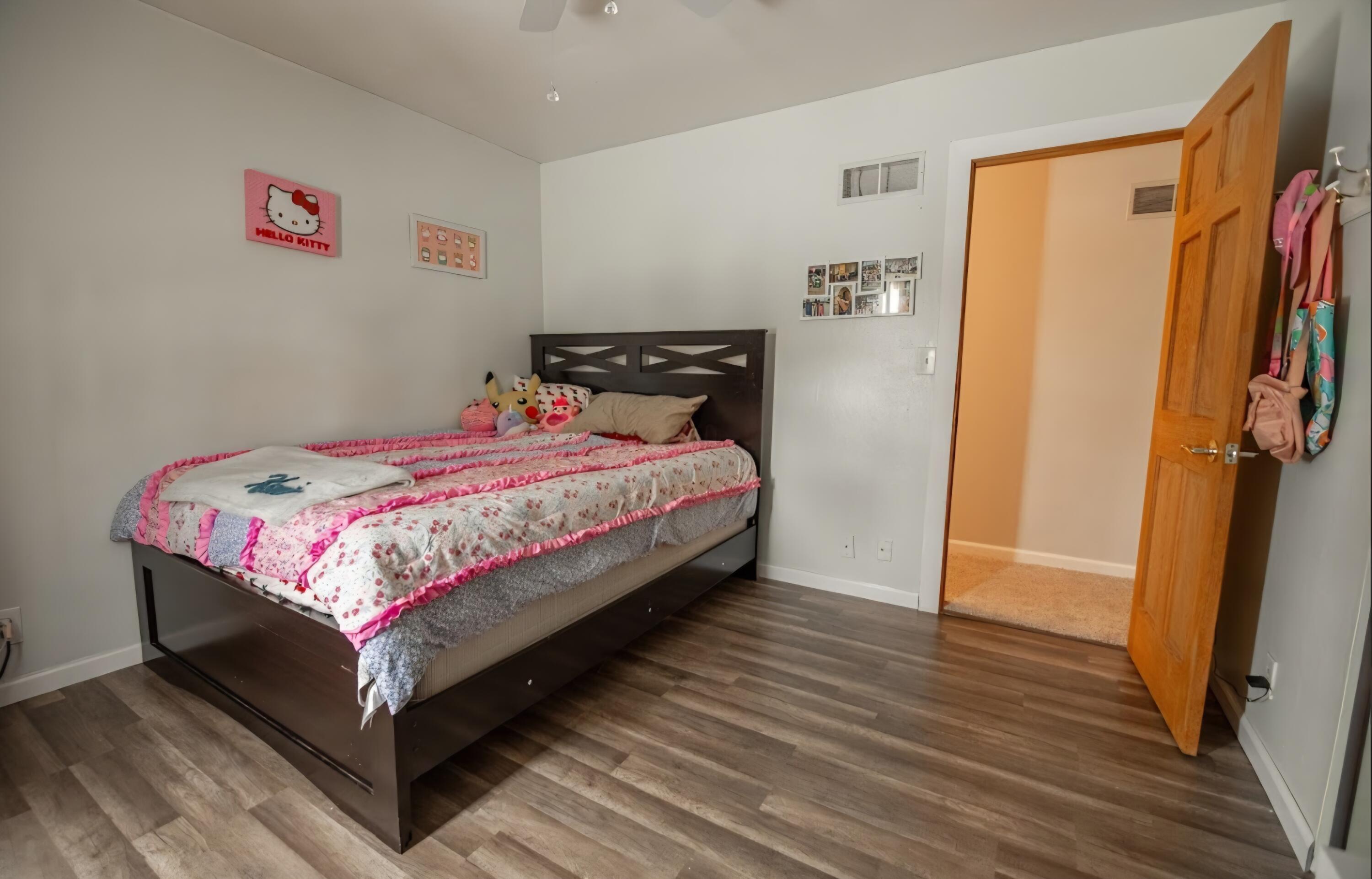 1424 Hickory Way, Racine