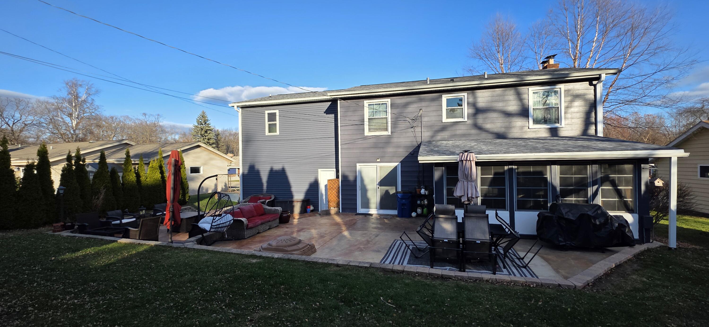 1424 Hickory Way, Racine