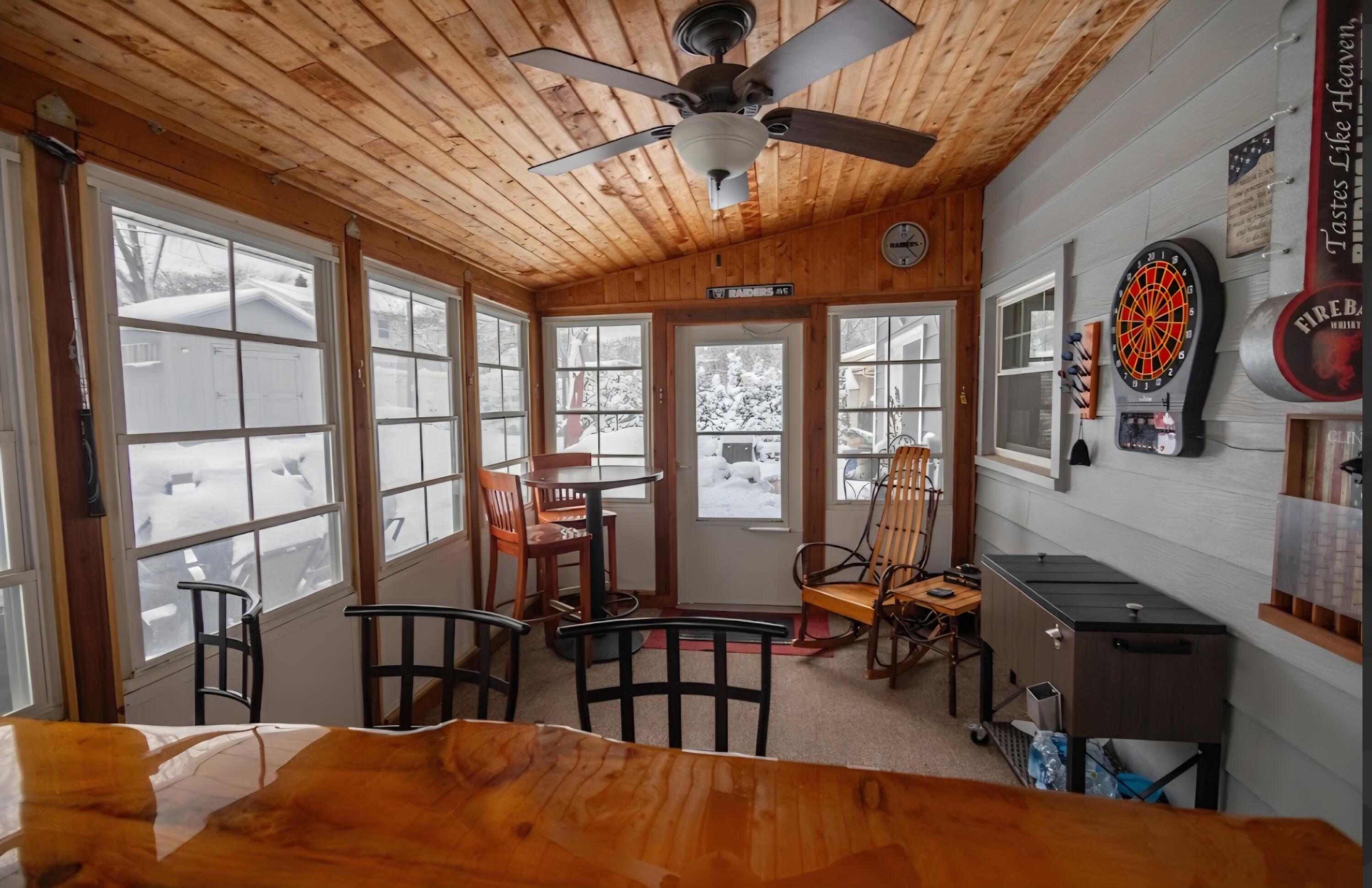 1424 Hickory Way, Racine