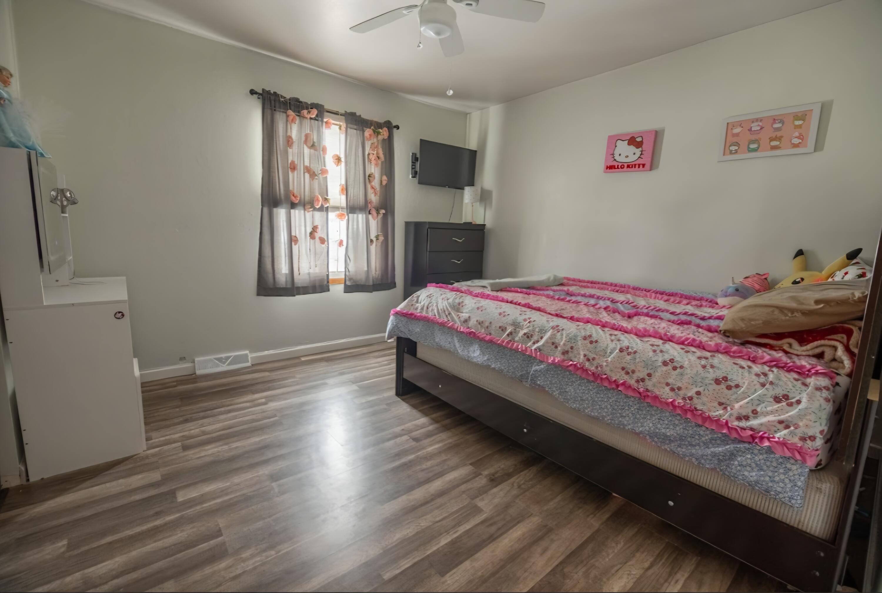1424 Hickory Way, Racine
