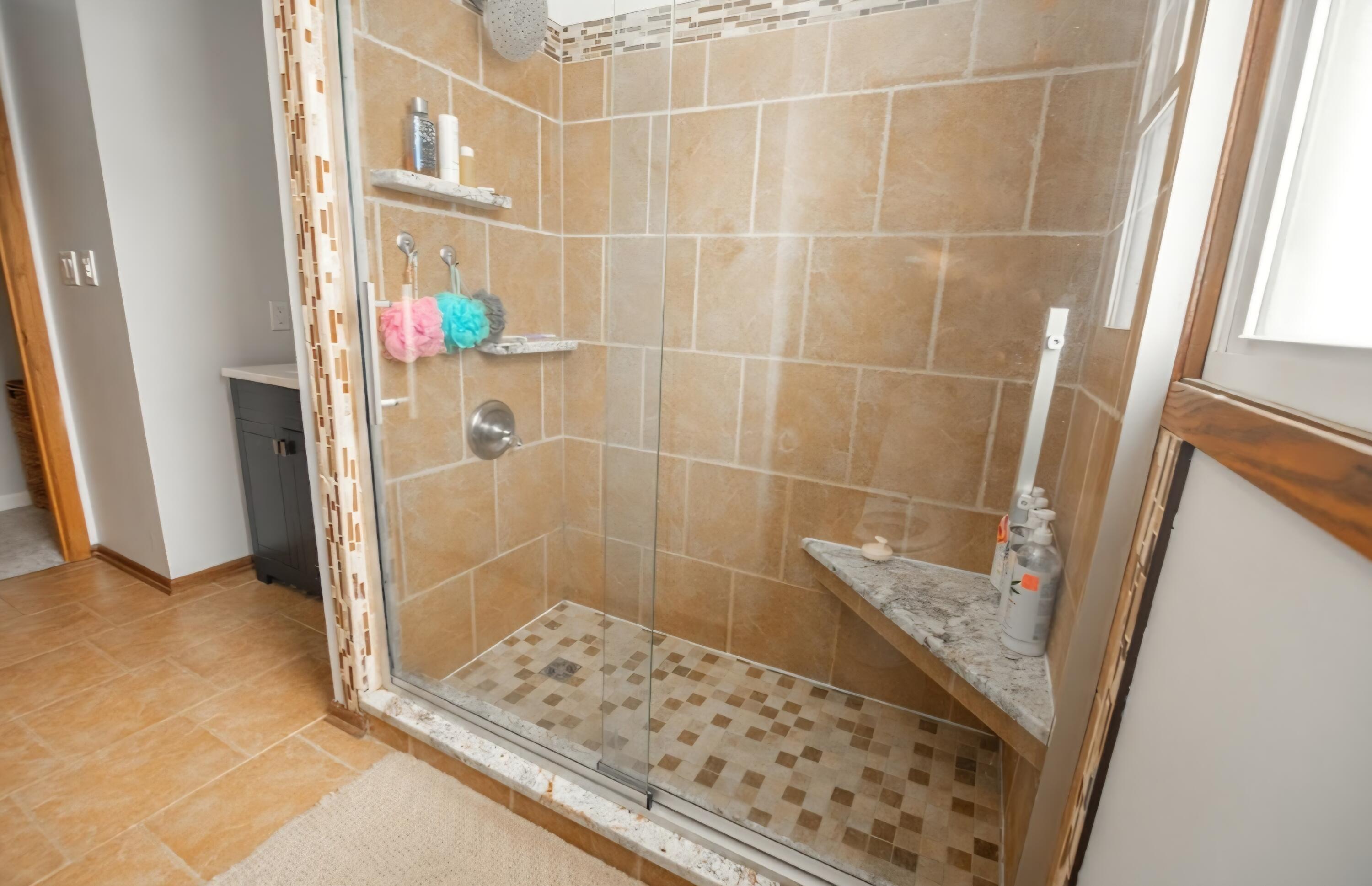 1424 Hickory Way, Racine