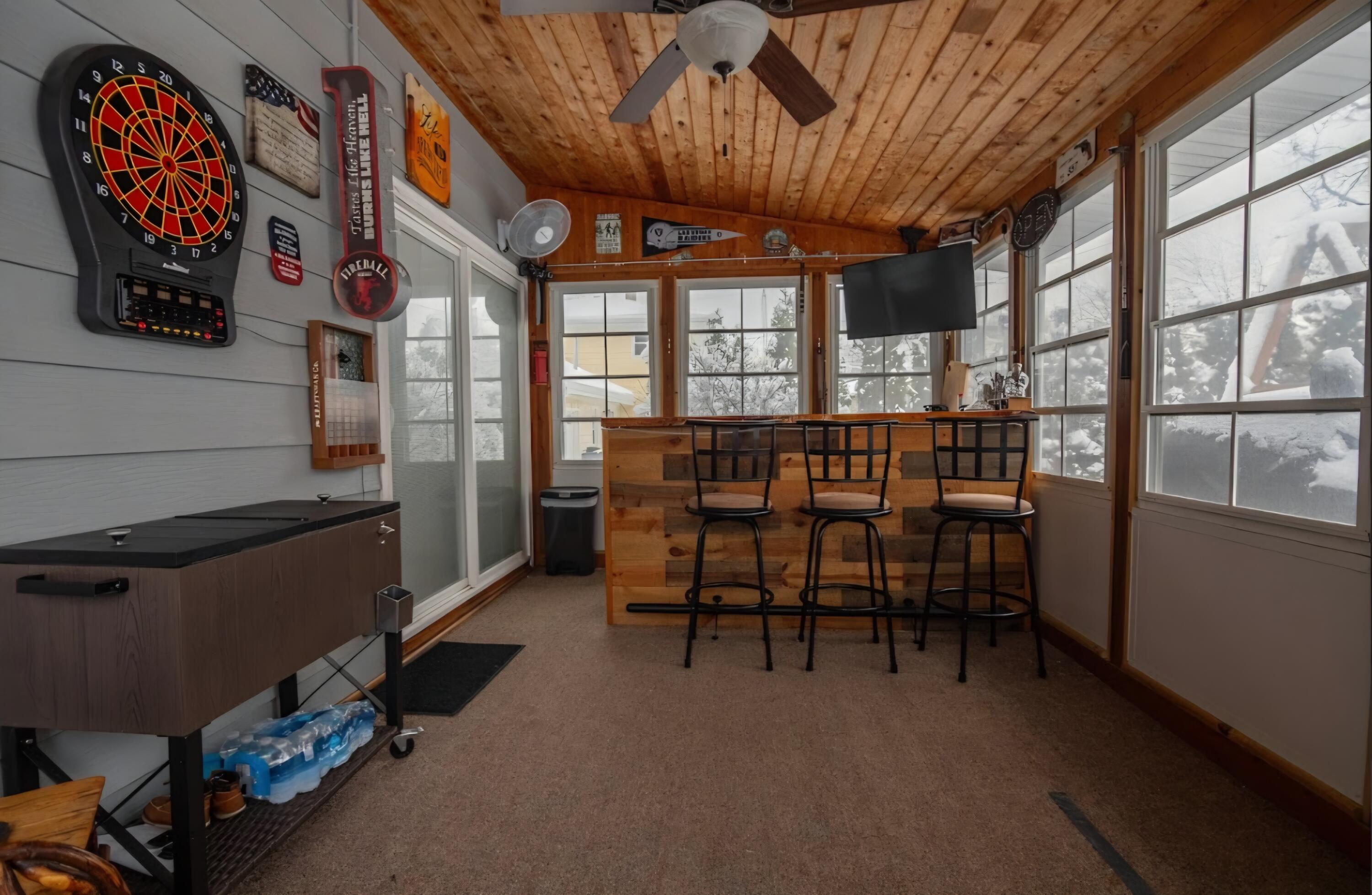 1424 Hickory Way, Racine