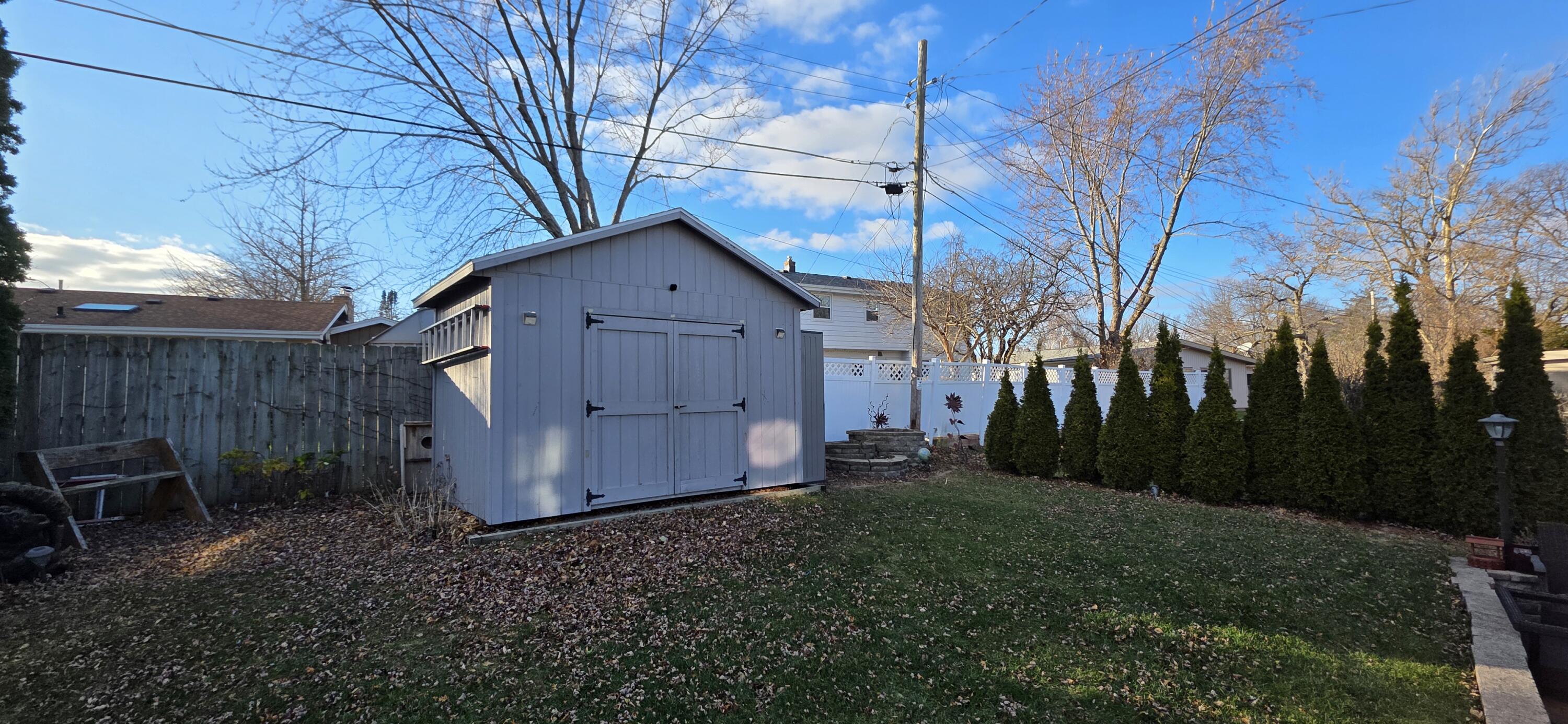 1424 Hickory Way, Racine