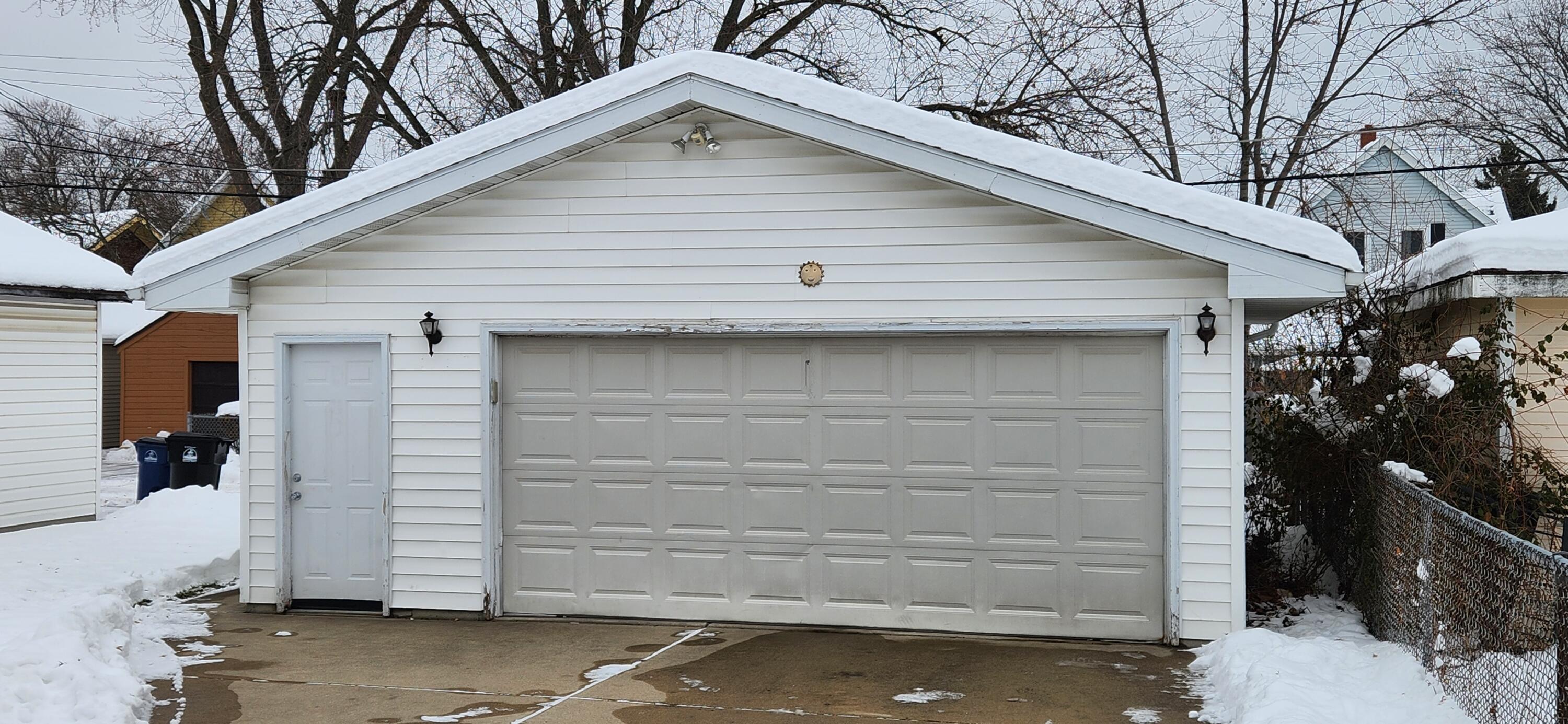 1235 Cleveland Ave, Racine