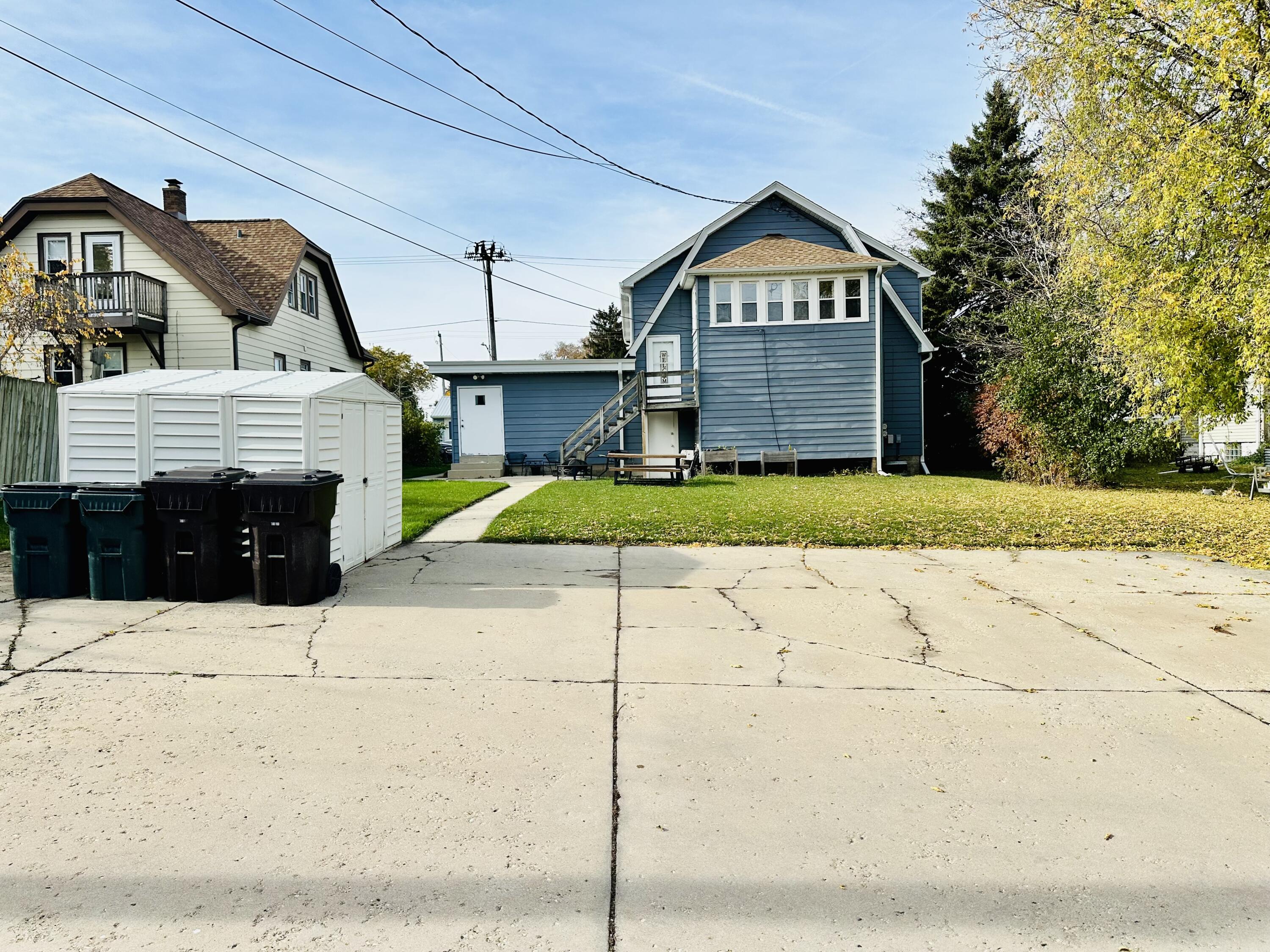2605 S Chicago Ave, South Milwaukee