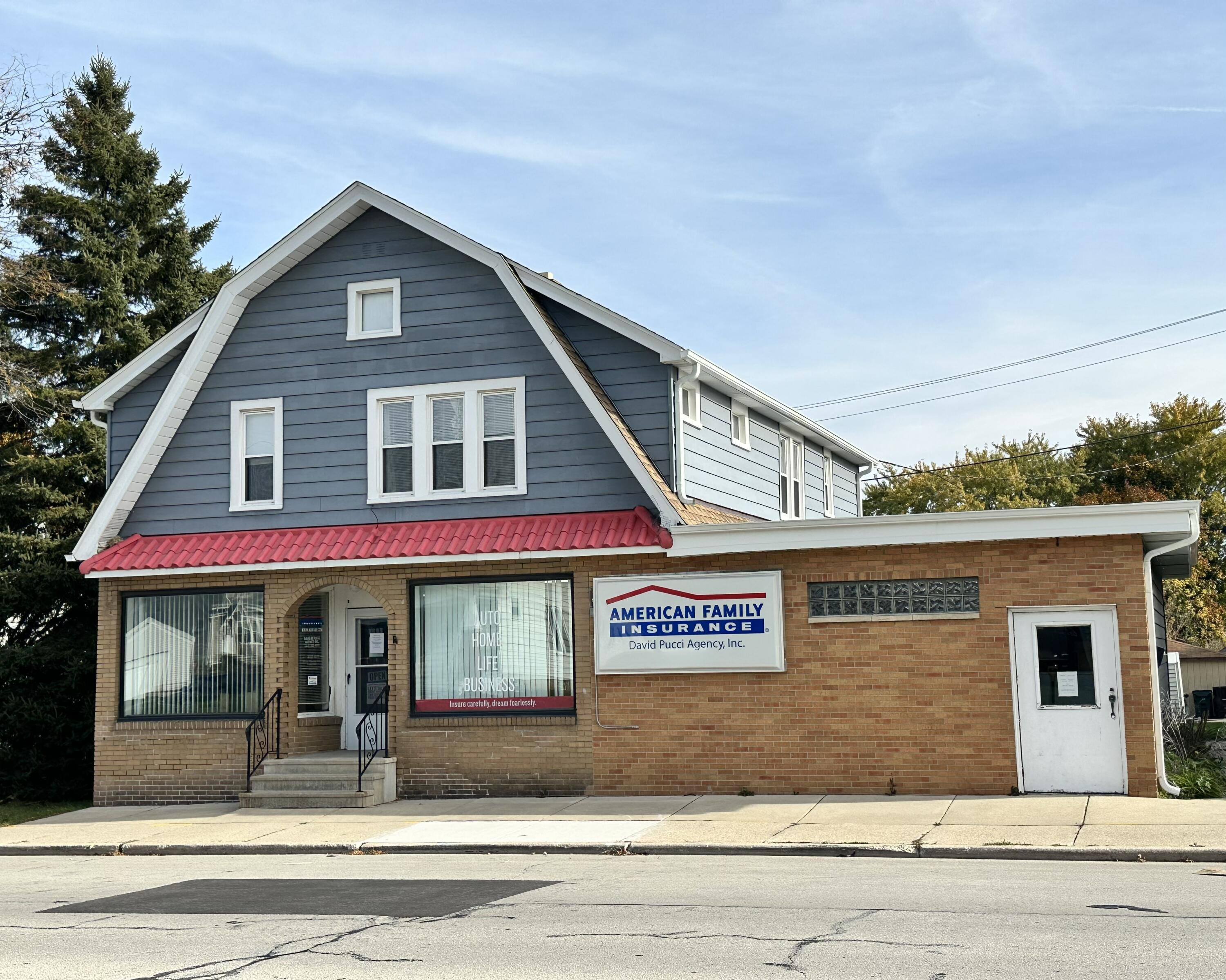2605 S Chicago Ave, South Milwaukee