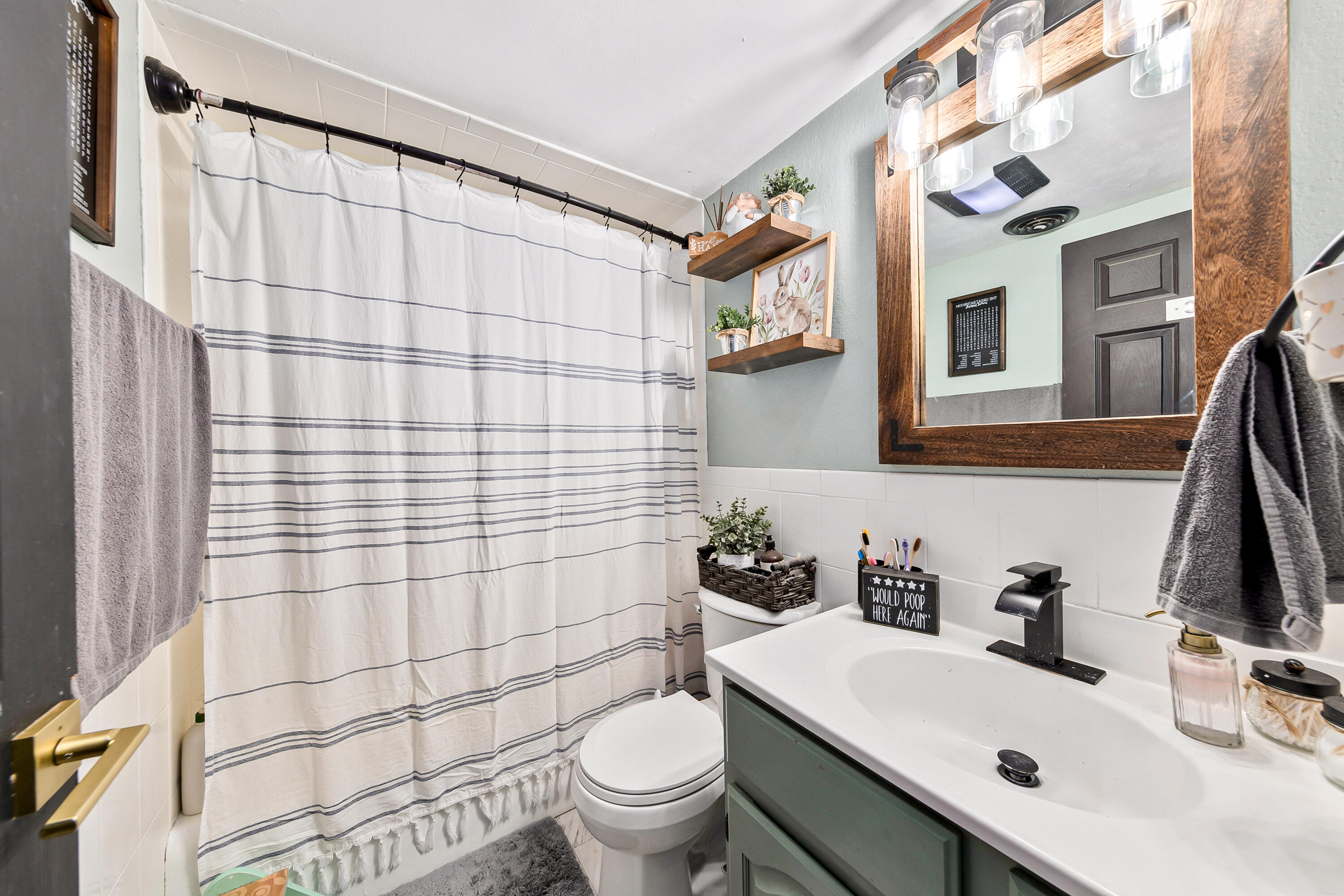 5725 Charles St, Caledonia