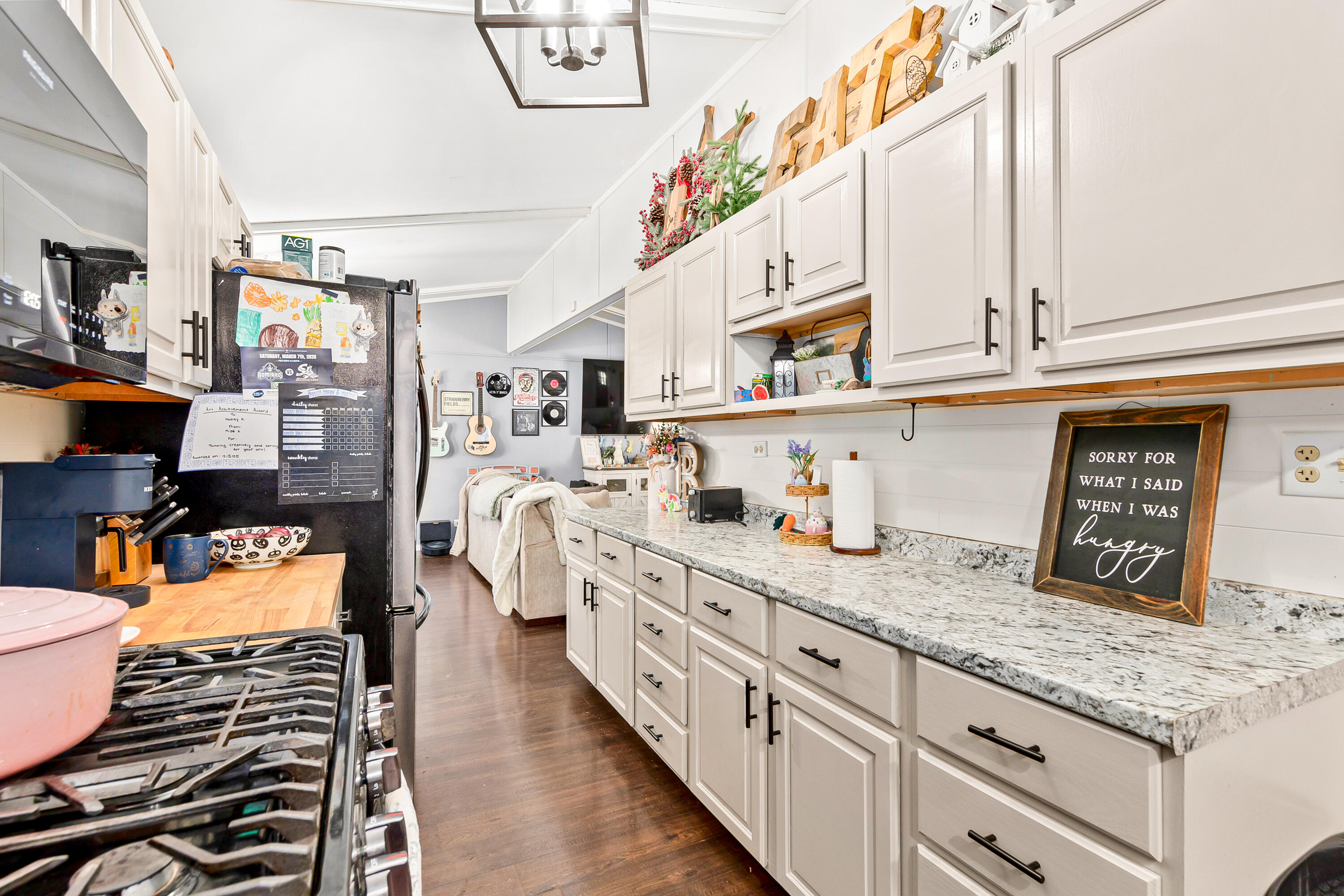 5725 Charles St, Caledonia