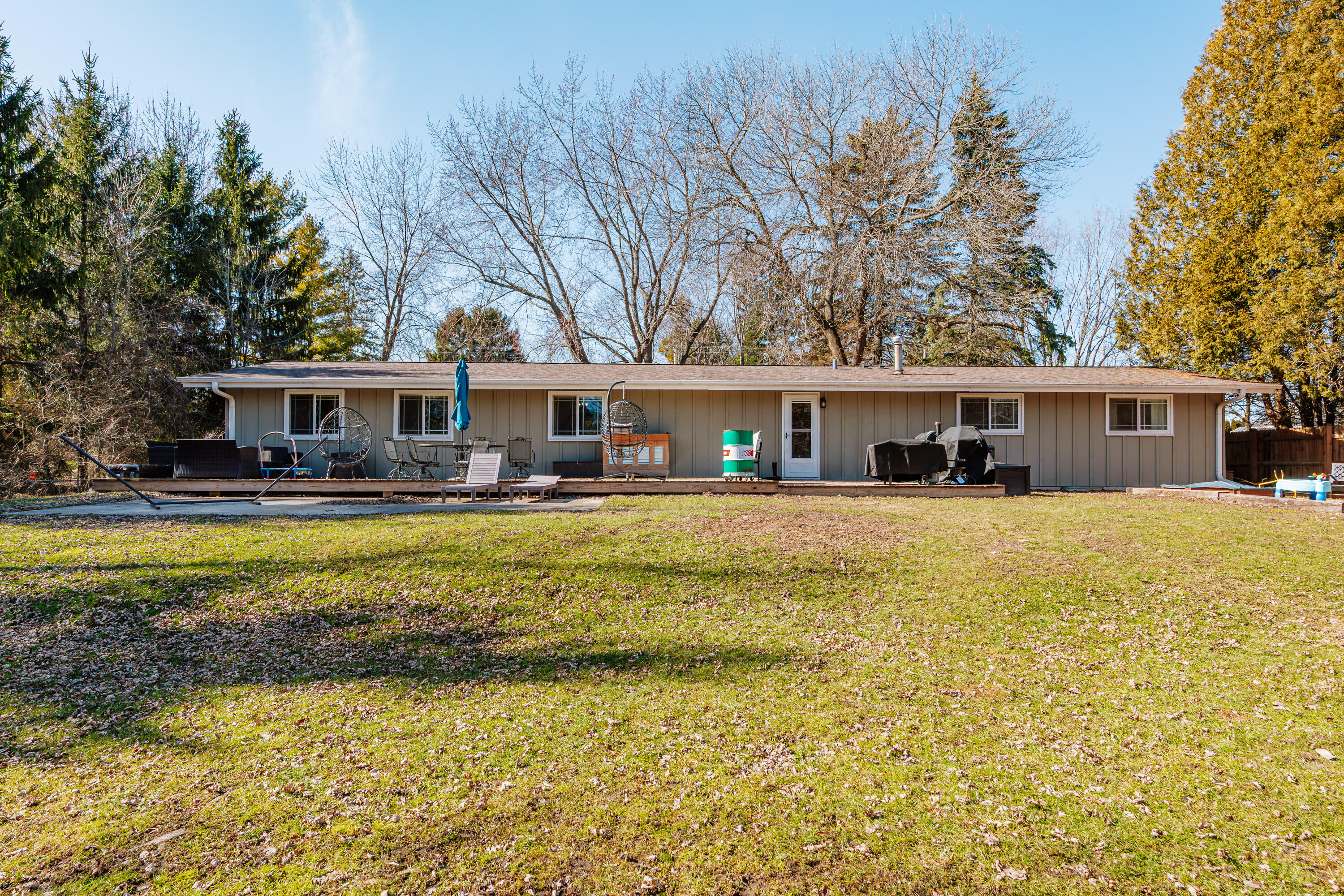 5725 Charles St, Caledonia