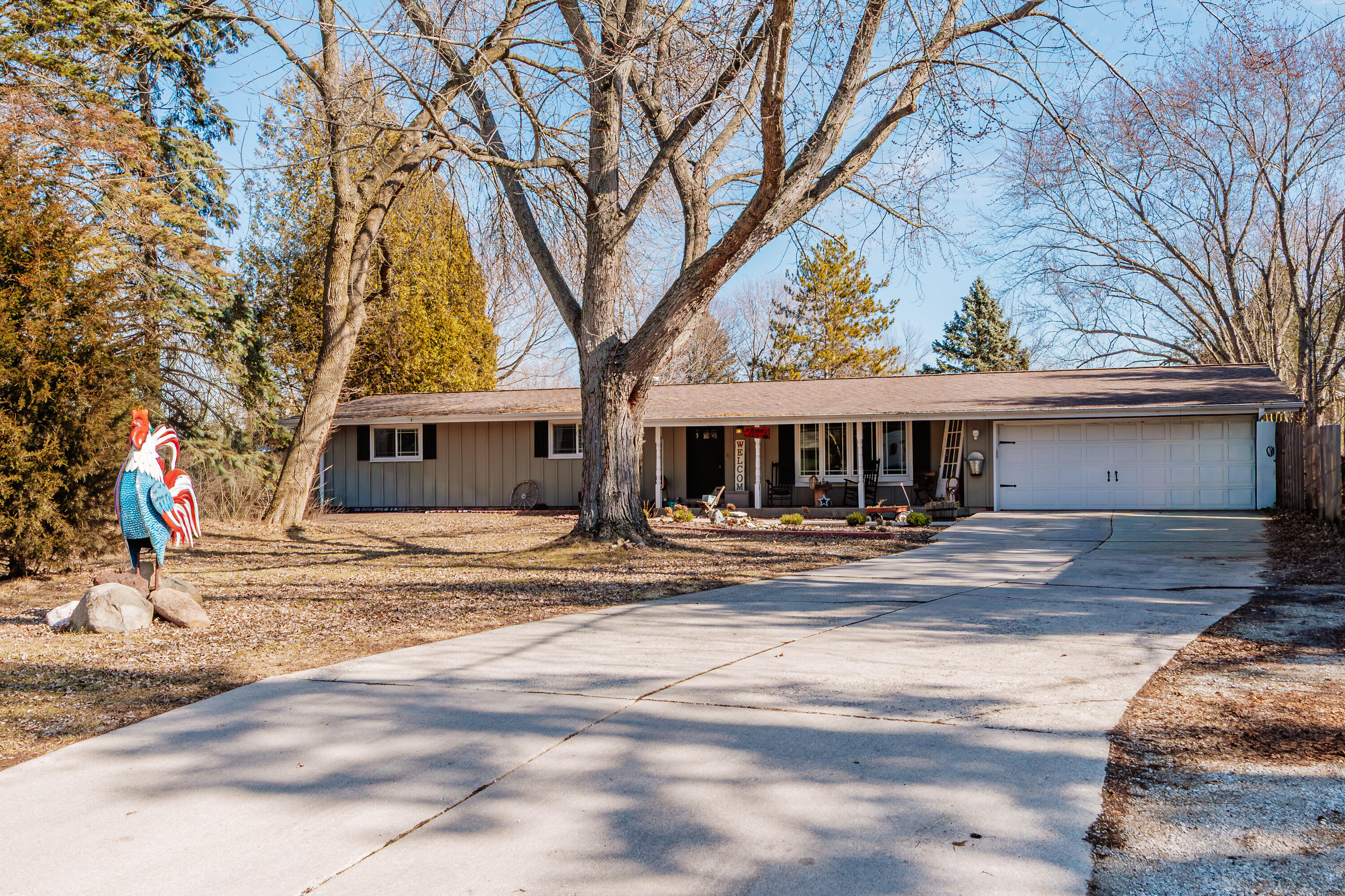 5725 Charles St, Caledonia