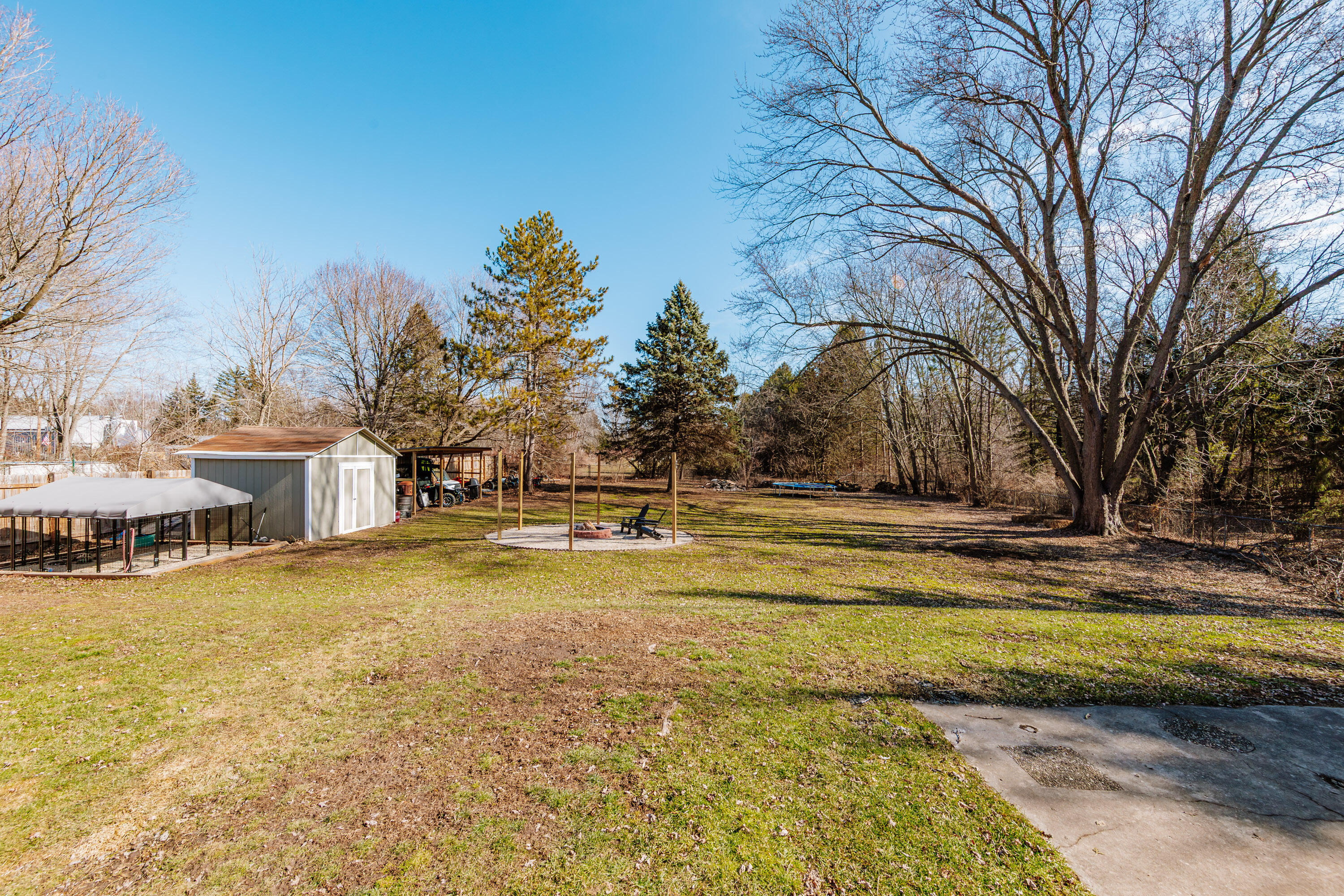 5725 Charles St, Caledonia