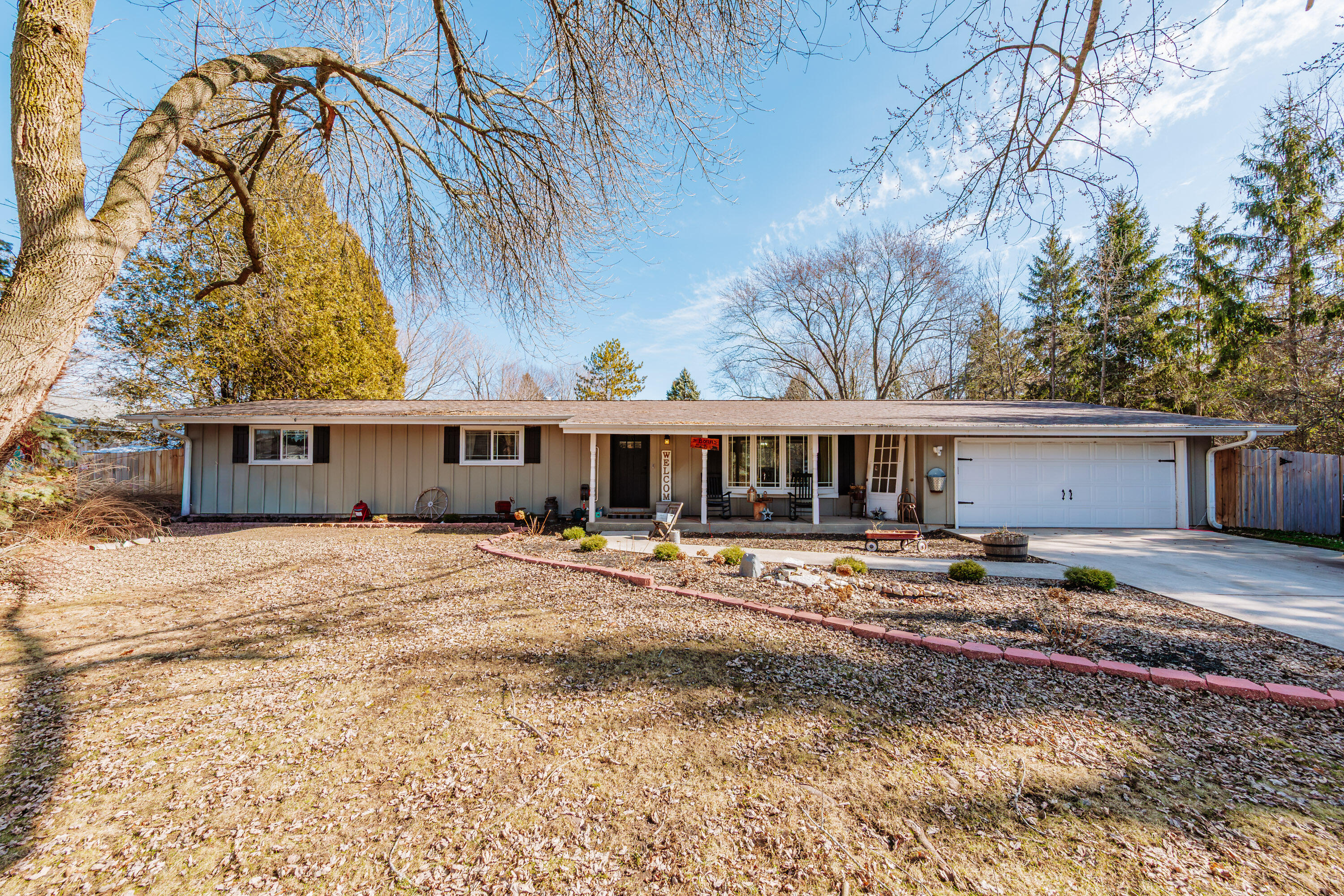 5725 Charles St, Caledonia